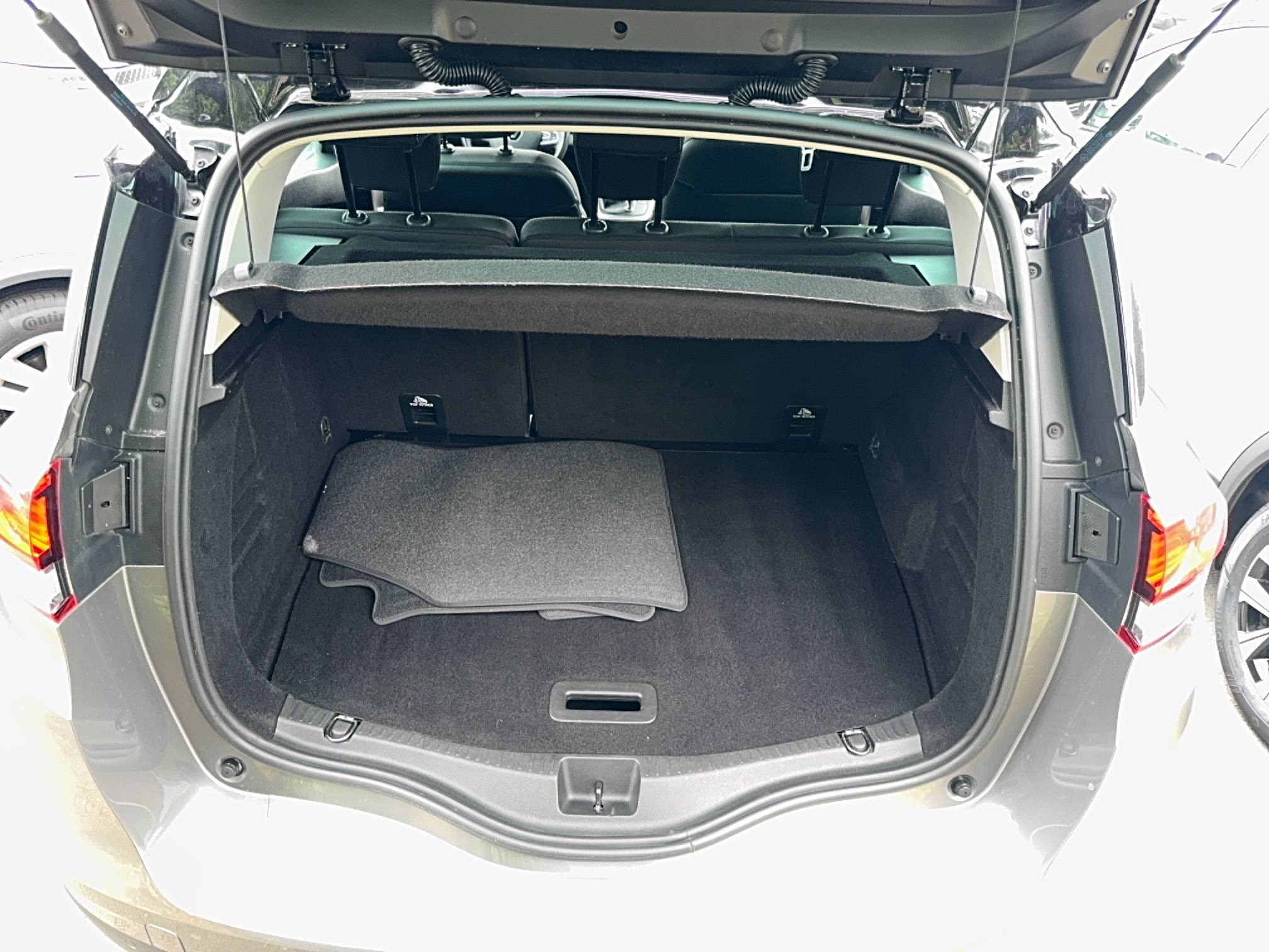 Vente en ligne Renault Scenic 4 Scenic Blue dCi 120 au prix de 14 290 €
