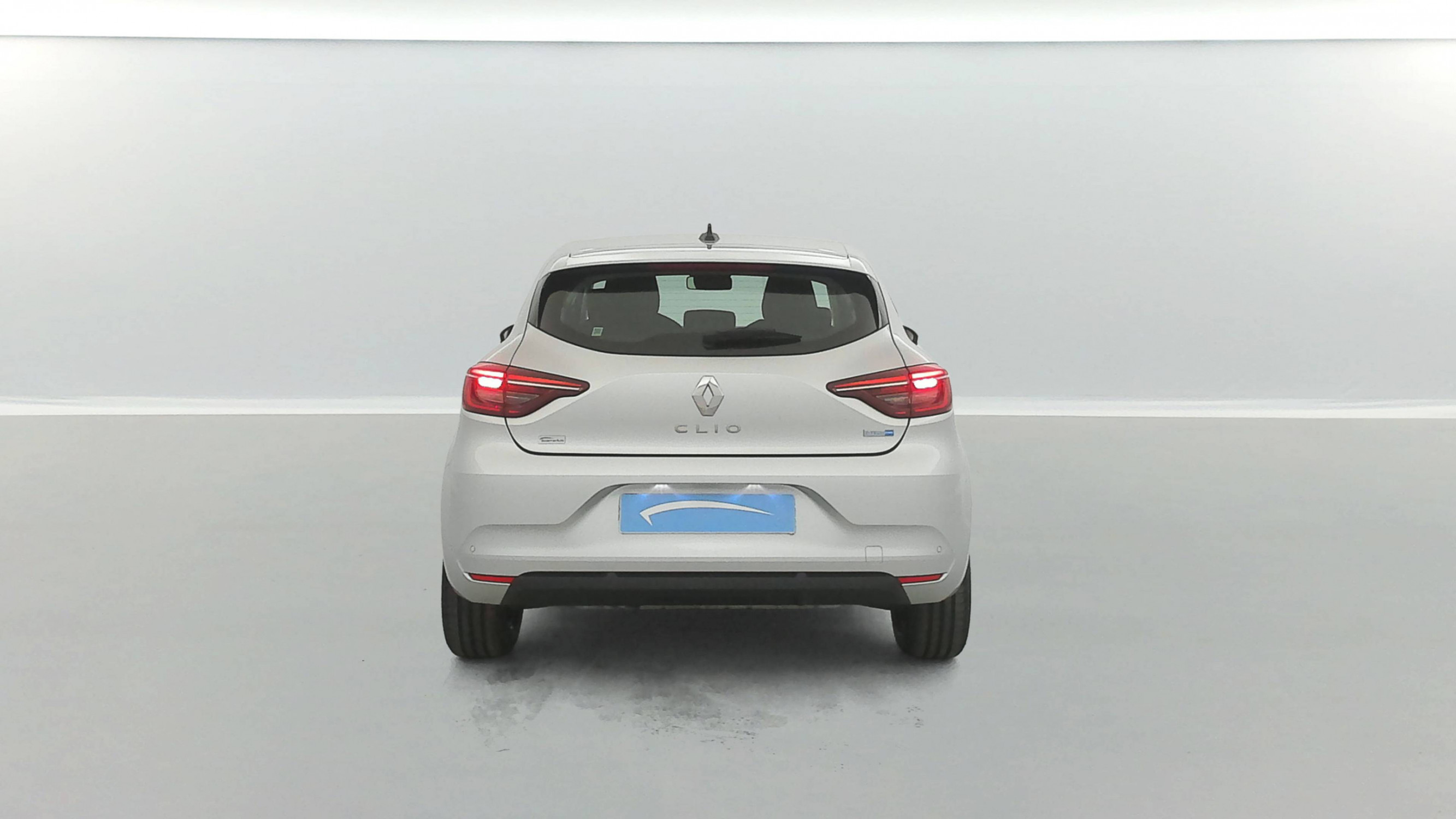 Vente en ligne Renault Clio 5 Clio E-Tech 140 - 21N au prix de 16 791 €