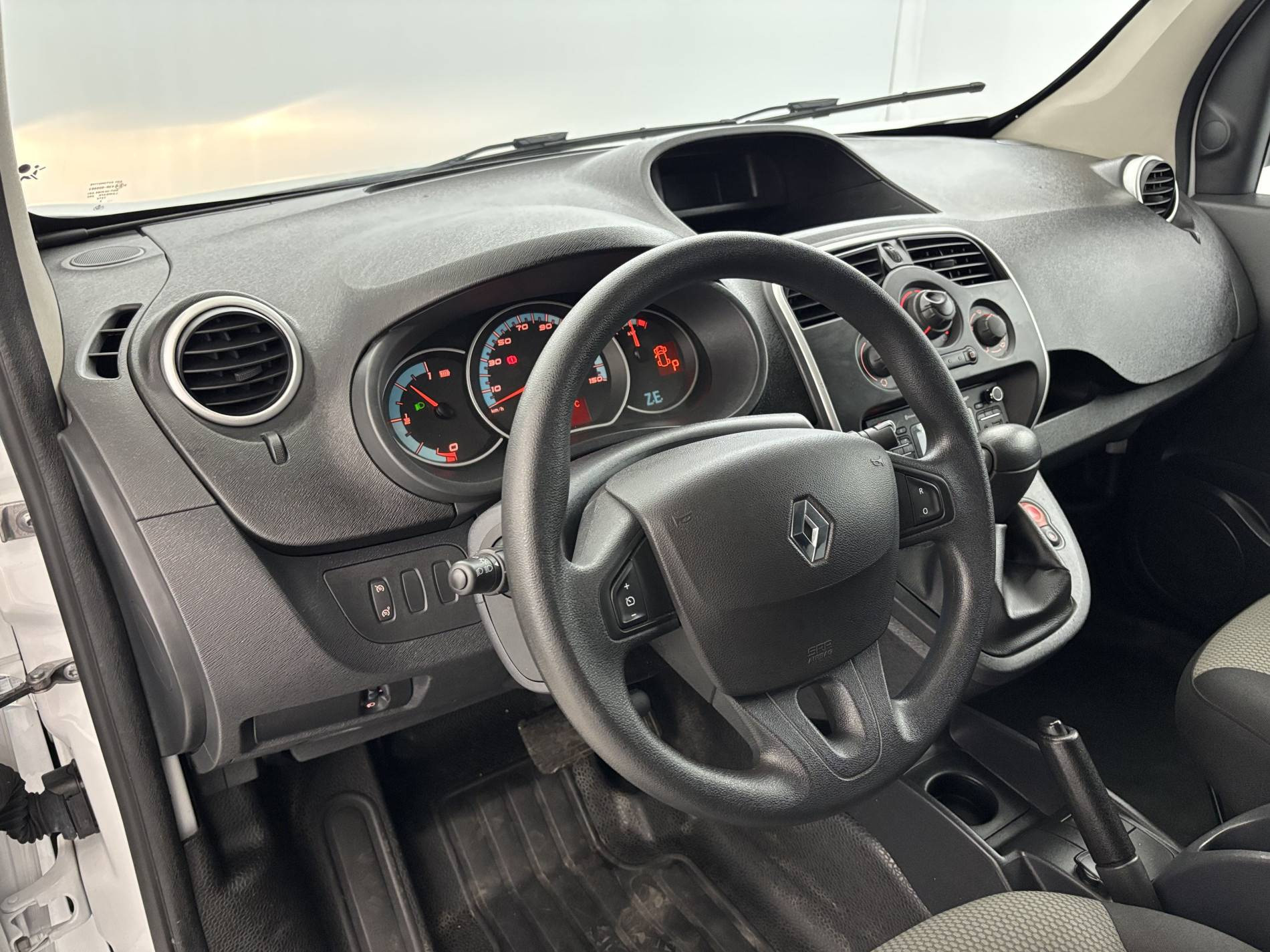 Vente en ligne Renault Kangoo Electrique KANGOO Z.E. 33 au prix de 11 990 €
