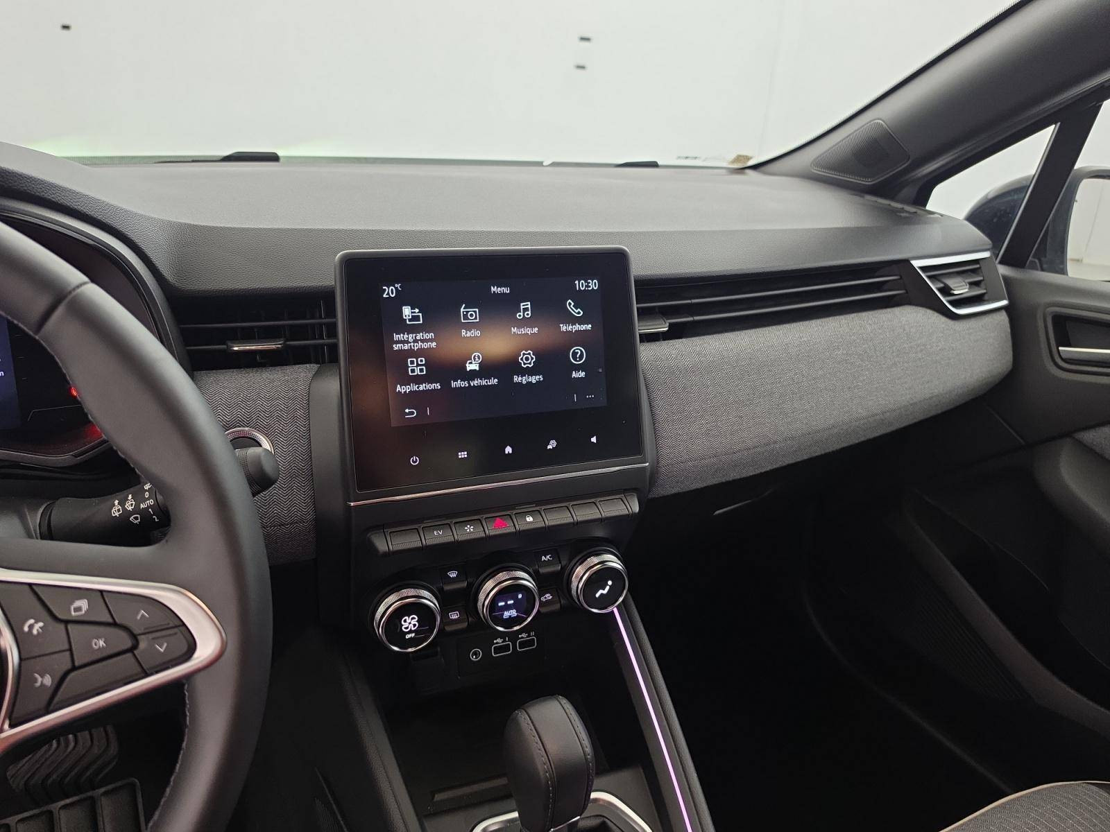 Vente en ligne Renault Clio 5 Clio E-Tech full hybrid 145 au prix de 18 390 €
