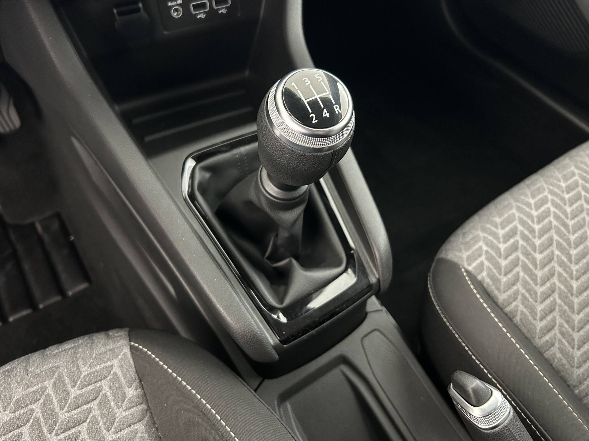 Vente en ligne Renault Clio 5 Clio SCe 65 au prix de 14 491 €