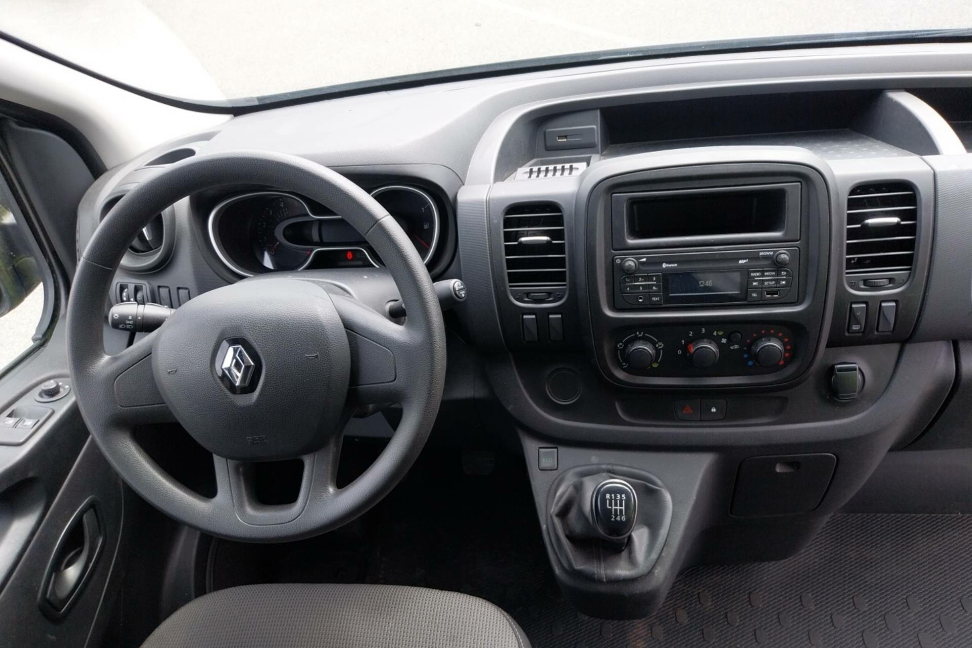 Vente en ligne Renault Trafic 3 Fourgon TRAFIC FGN L1H1 1000 KG DCI 120 au prix de 21 890 €