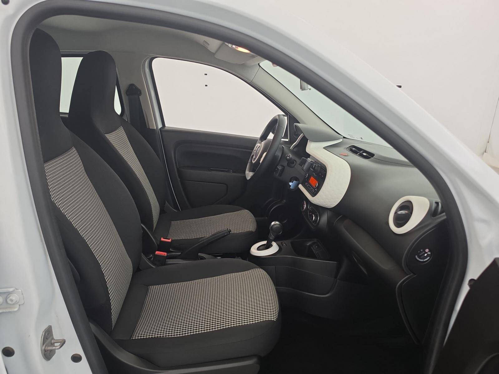 Vente en ligne Renault Twingo Electrique Twingo III E-Tech au prix de 11 990 €