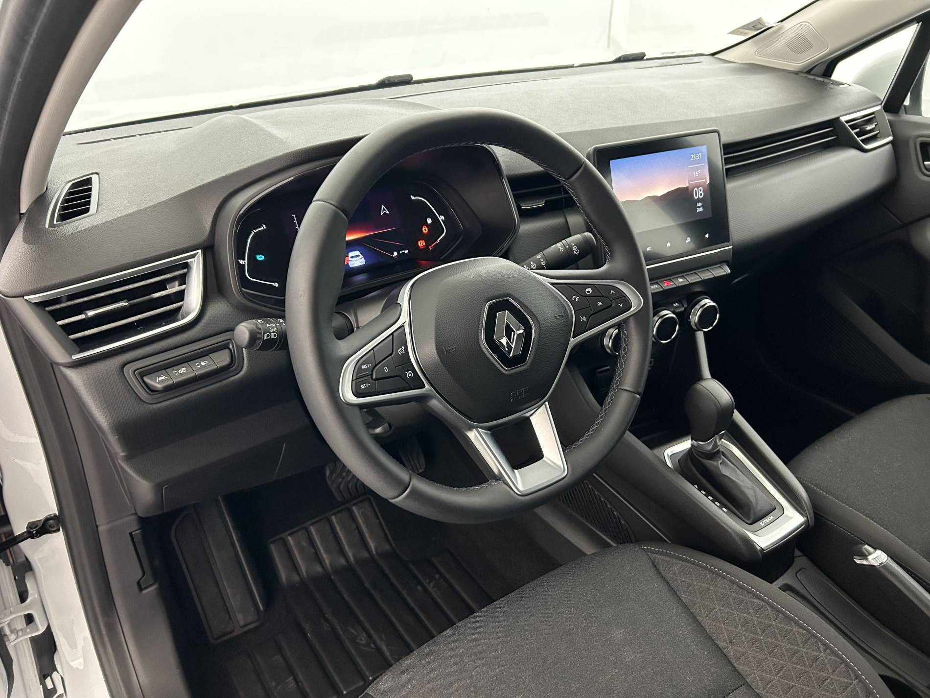 Vente en ligne Renault Clio 5 Clio E-Tech 140 - 21N au prix de 14 990 €