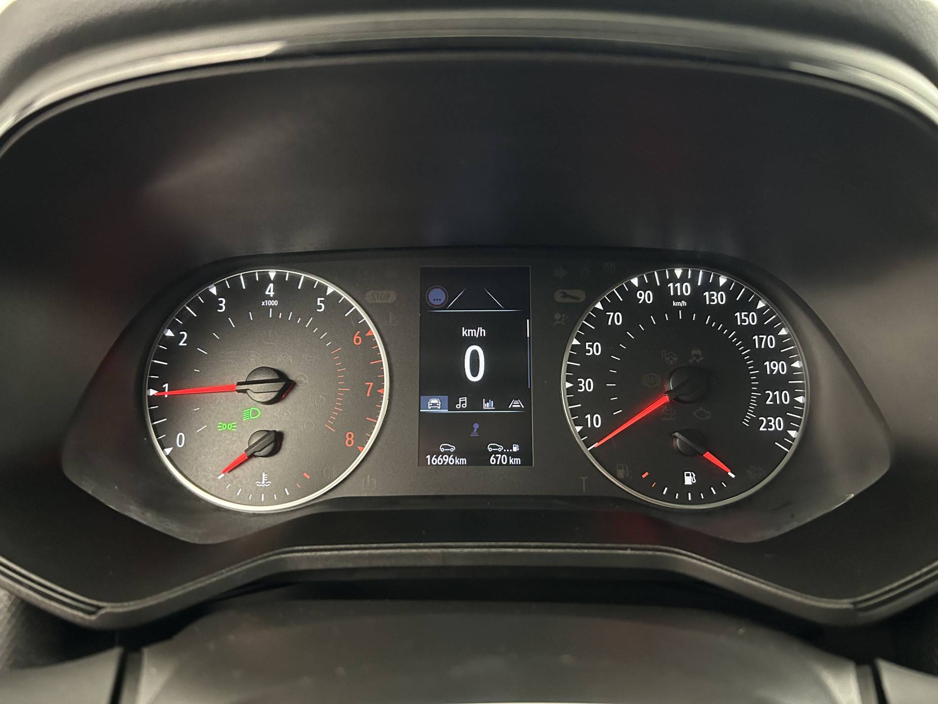 Vente en ligne Renault Clio 5 Clio TCe 90 au prix de 13 990 €