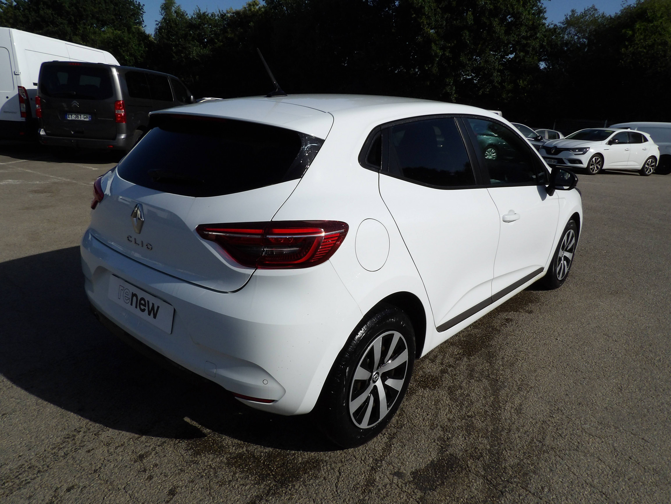Vente en ligne Renault Clio 5 Clio TCe 90 au prix de 13 799 €