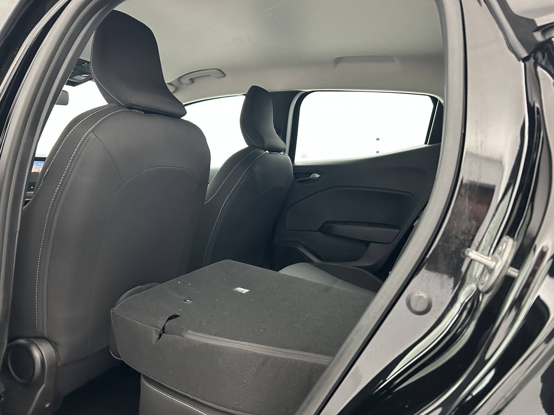 Vente en ligne Renault Clio 5 Clio E-Tech full hybrid 145 ch GSR2 au prix de 19 990 €