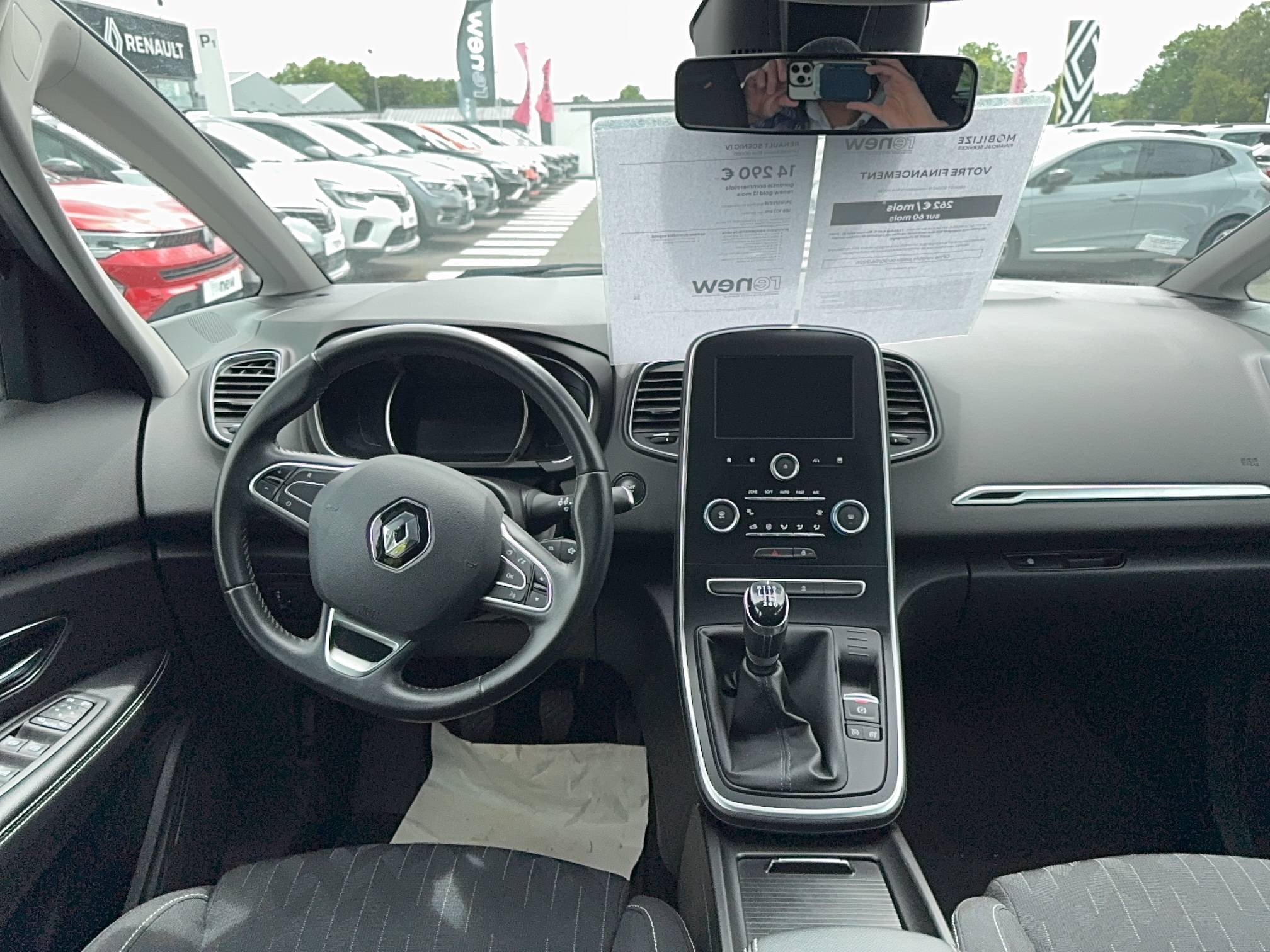 Vente en ligne Renault Scenic 4 Scenic Blue dCi 120 au prix de 14 290 €