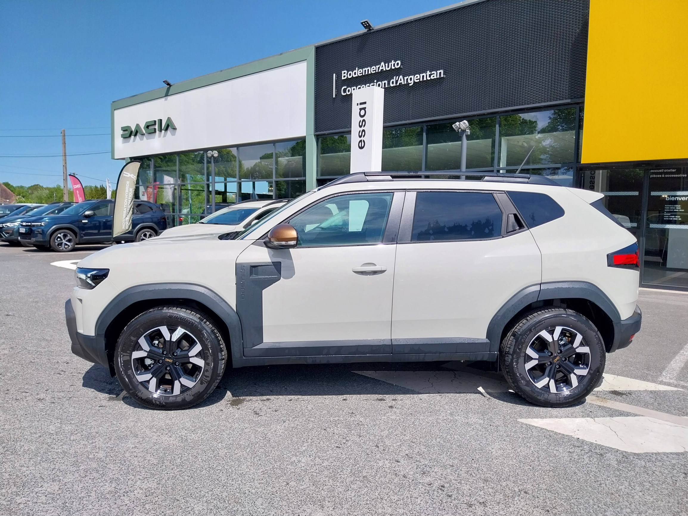 Vente en ligne Dacia Duster  Hybrid 140 au prix de 27 200 €