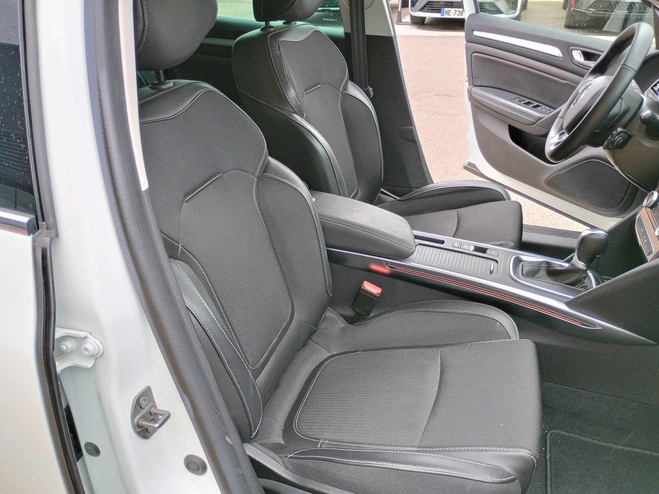 Vente en ligne Renault Megane 4  TCe 140 EDC au prix de 20 991 €