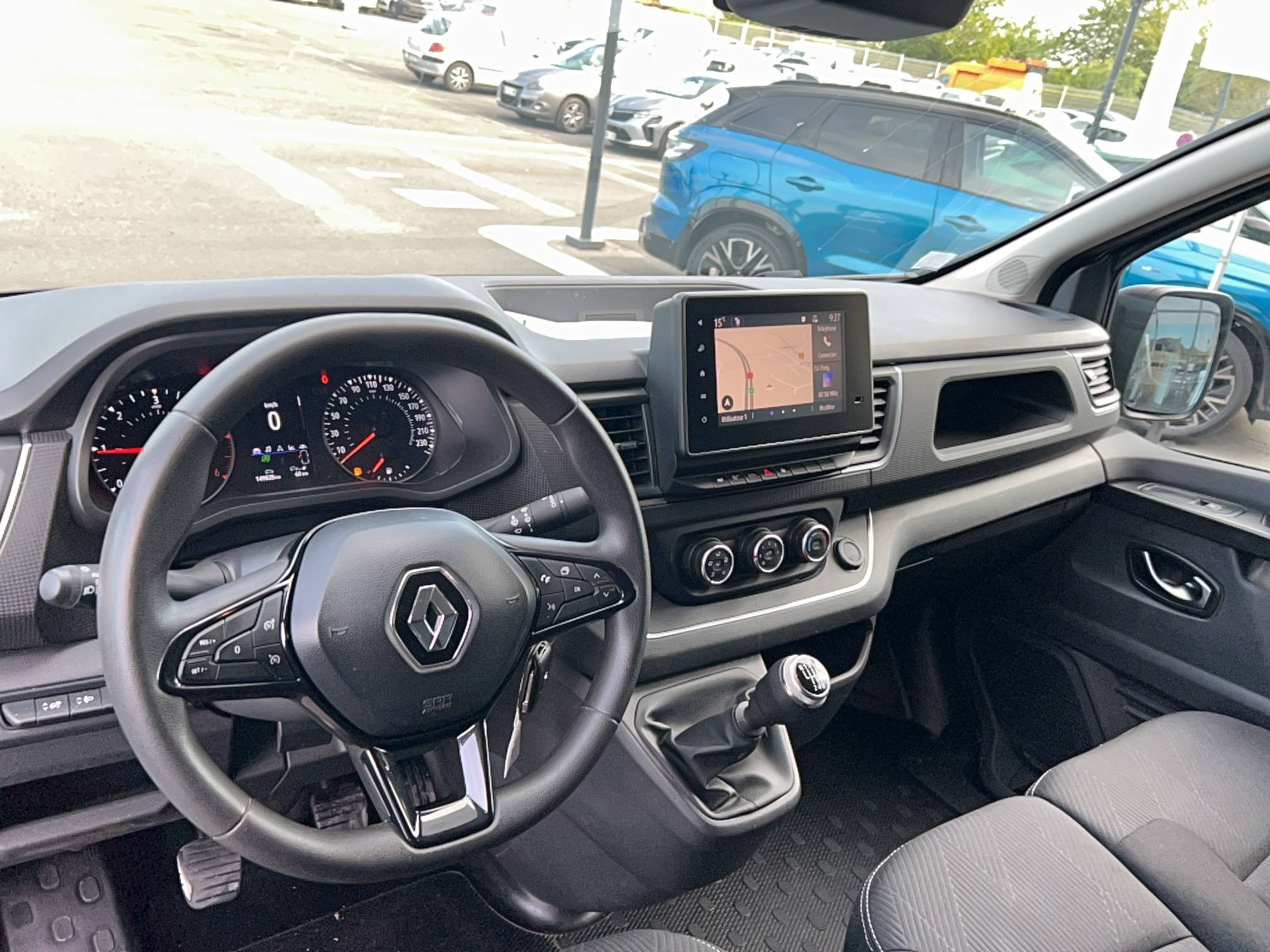 Vente en ligne Renault Trafic 3 Fourgon TRAFIC FGN L2H1 3000 KG BLUE DCI 130 au prix de 17 990 €