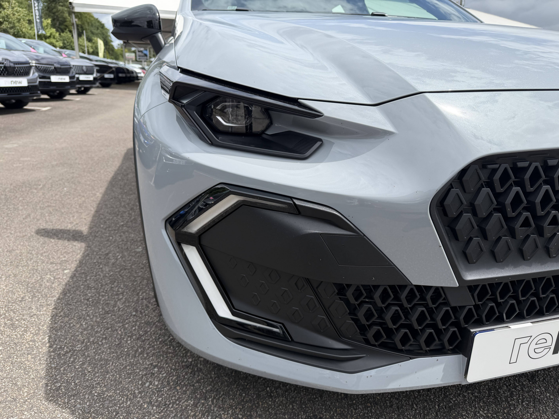 Vente en ligne Renault Clio 6 Clio E-Tech full hybrid 160 ch au prix de 24 990 €