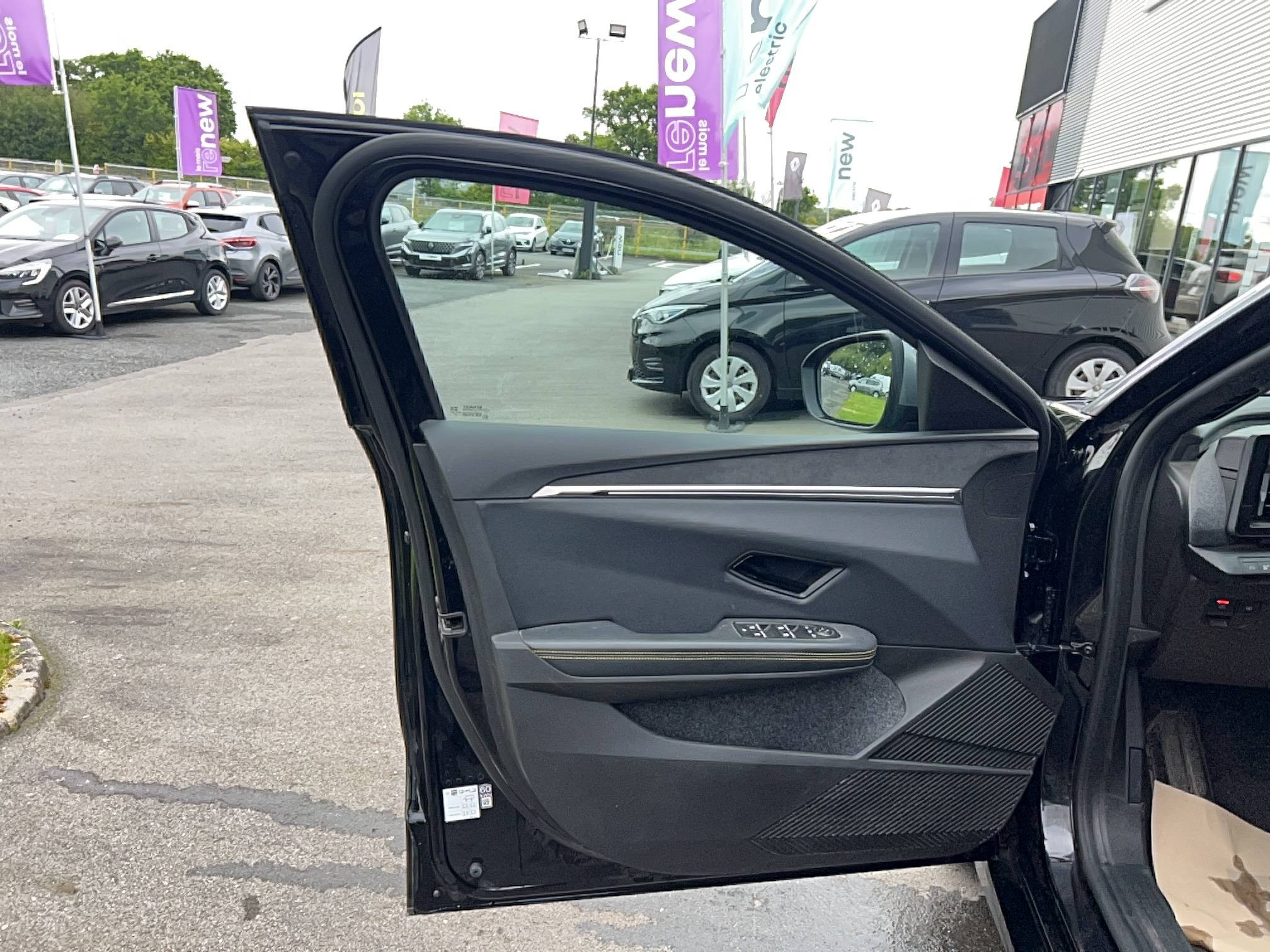Vente en ligne Renault Megane E-Tech  EV60 220 ch super charge au prix de 21 990 €