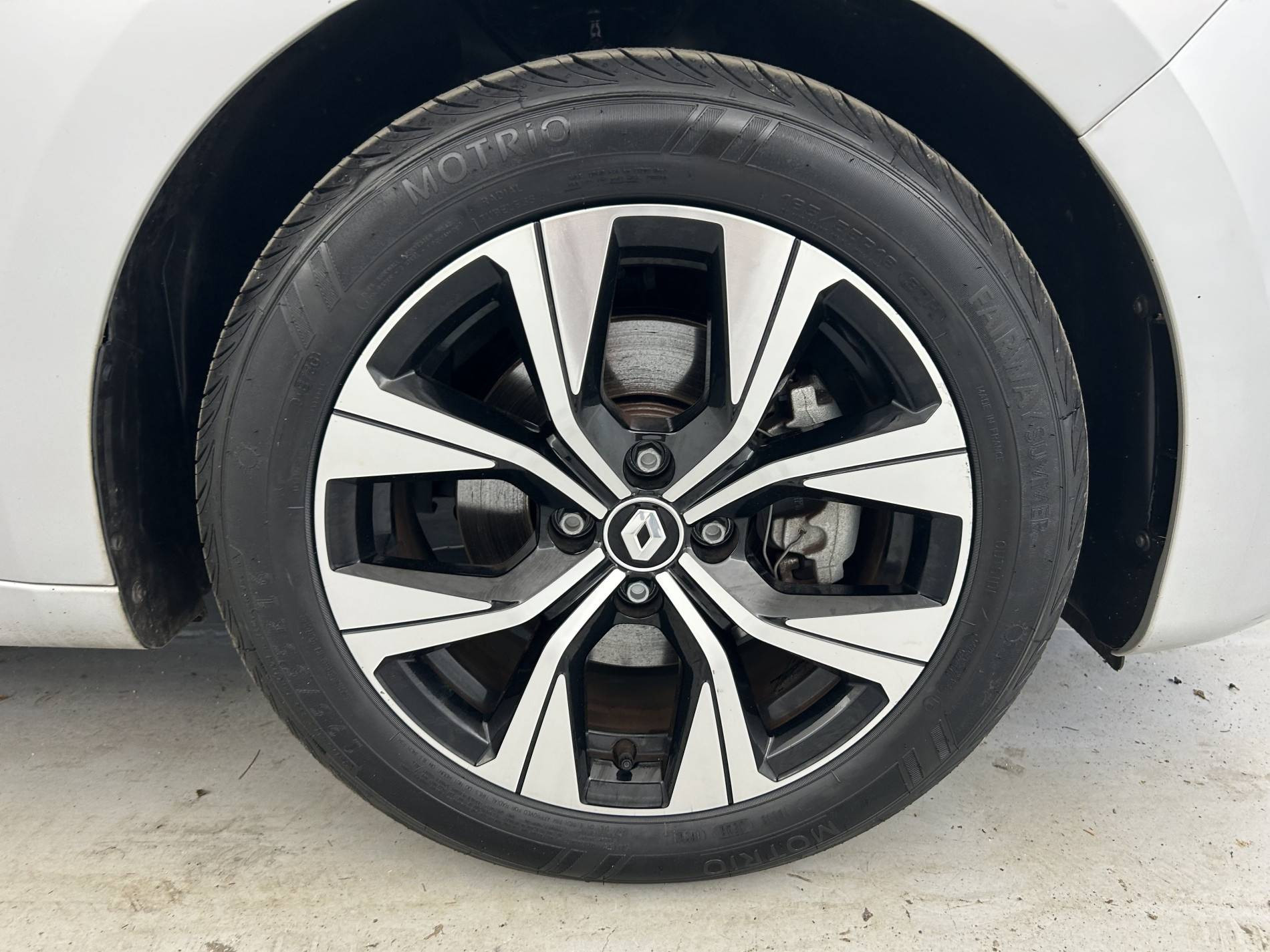 Vente en ligne Renault Clio 5 Clio E-Tech full hybrid 145 au prix de 17 490 €