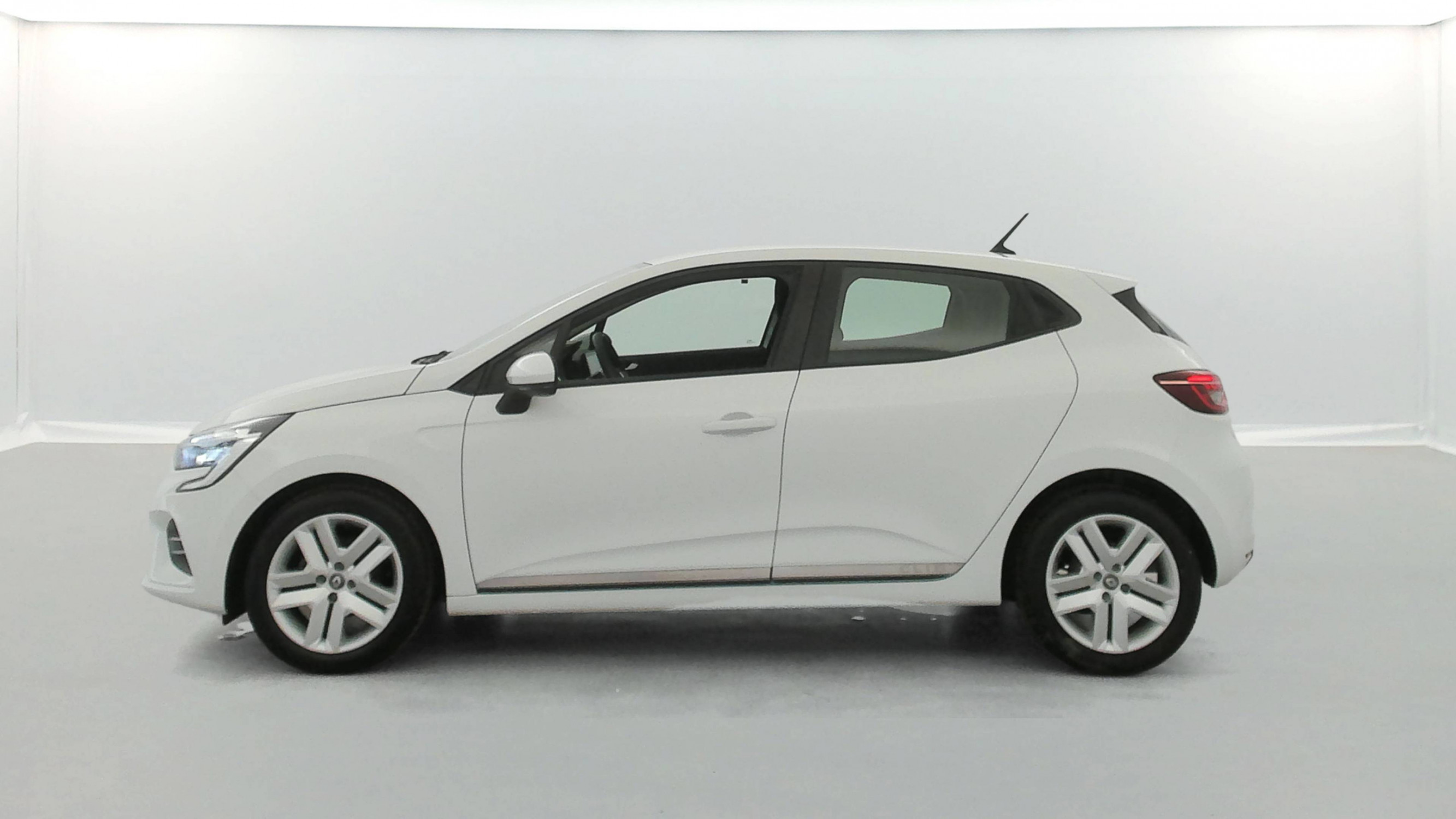 Vente en ligne Renault Clio 5 Clio TCe 90 - 21N au prix de 13 990 €