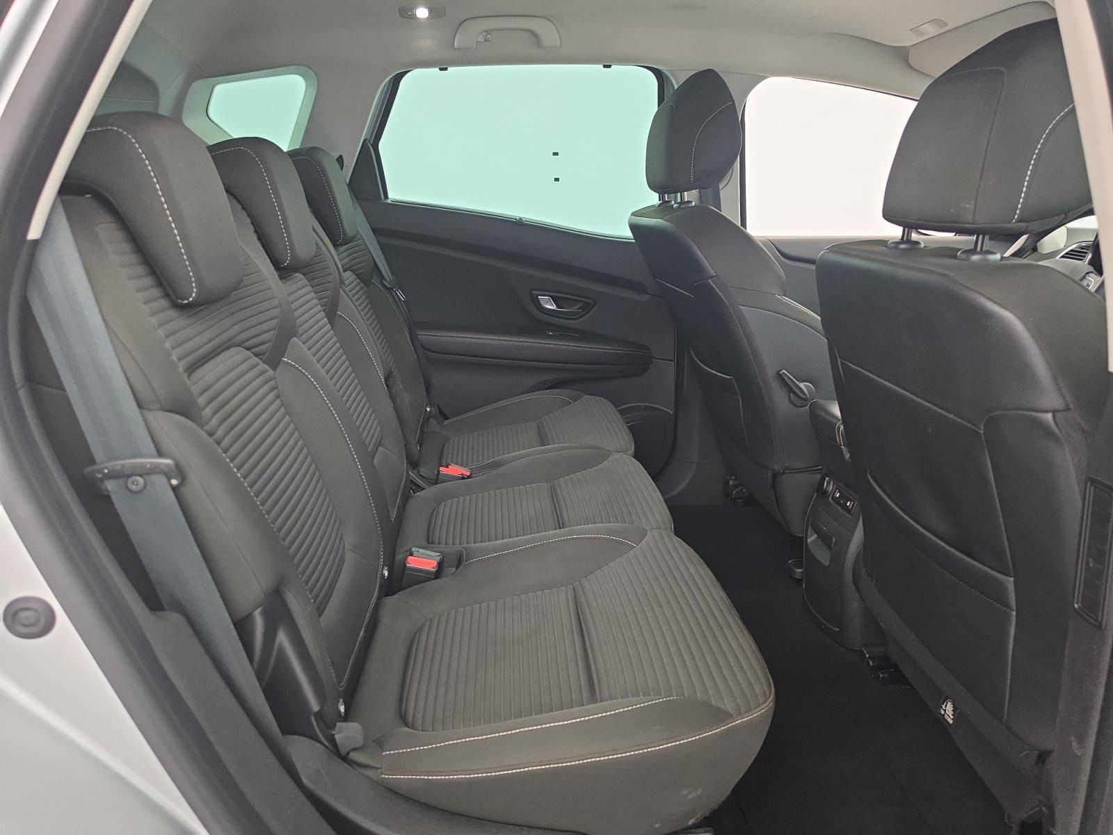 Vente en ligne Renault Scenic 4 Scenic TCe 140 au prix de 18 790 €