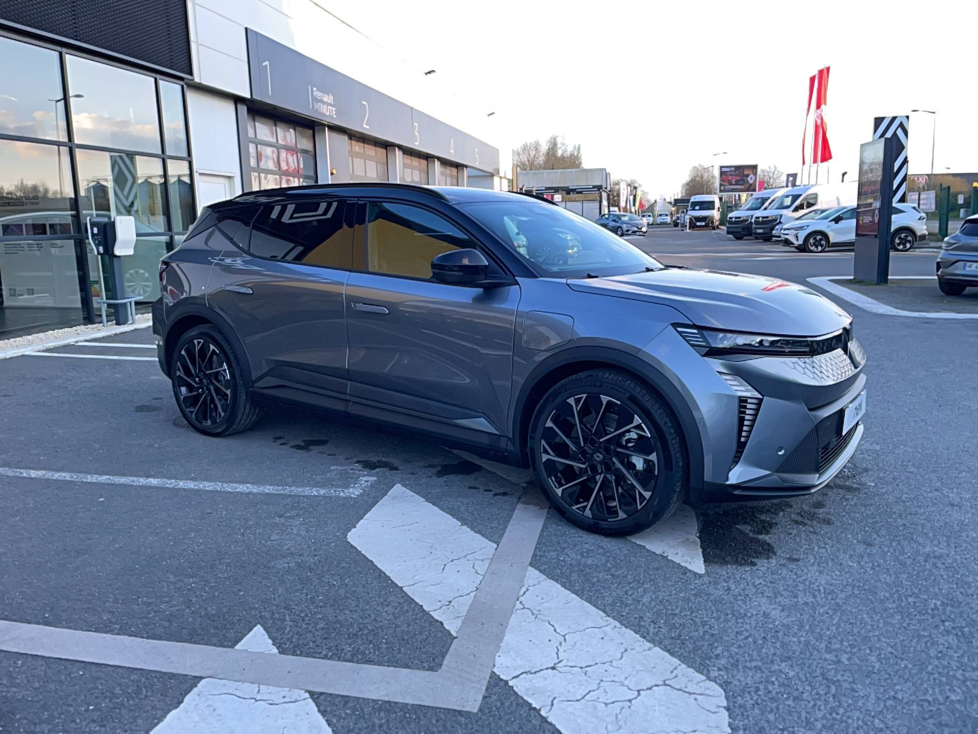 Vente en ligne Renault Scenic E-Tech  220 ch grande autonomie au prix de 44 990 €