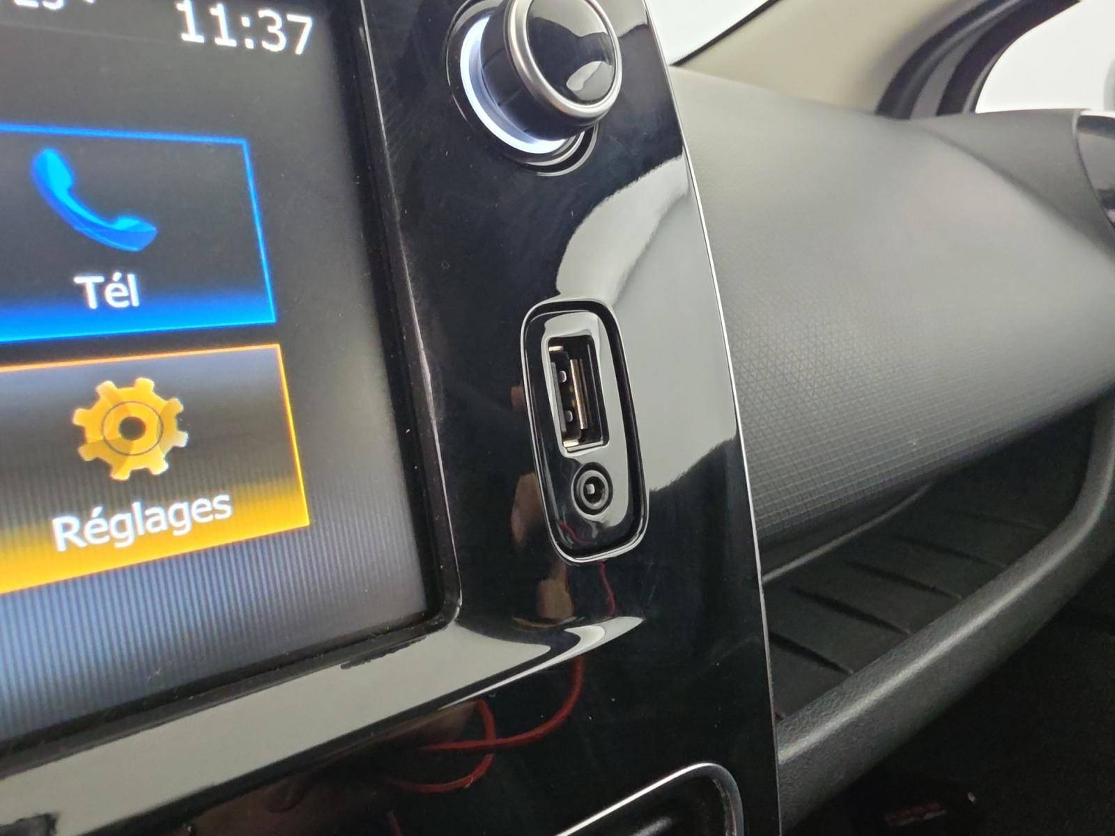 Vente en ligne Renault Clio 4 Clio TCe 90 E6C au prix de 10 990 €
