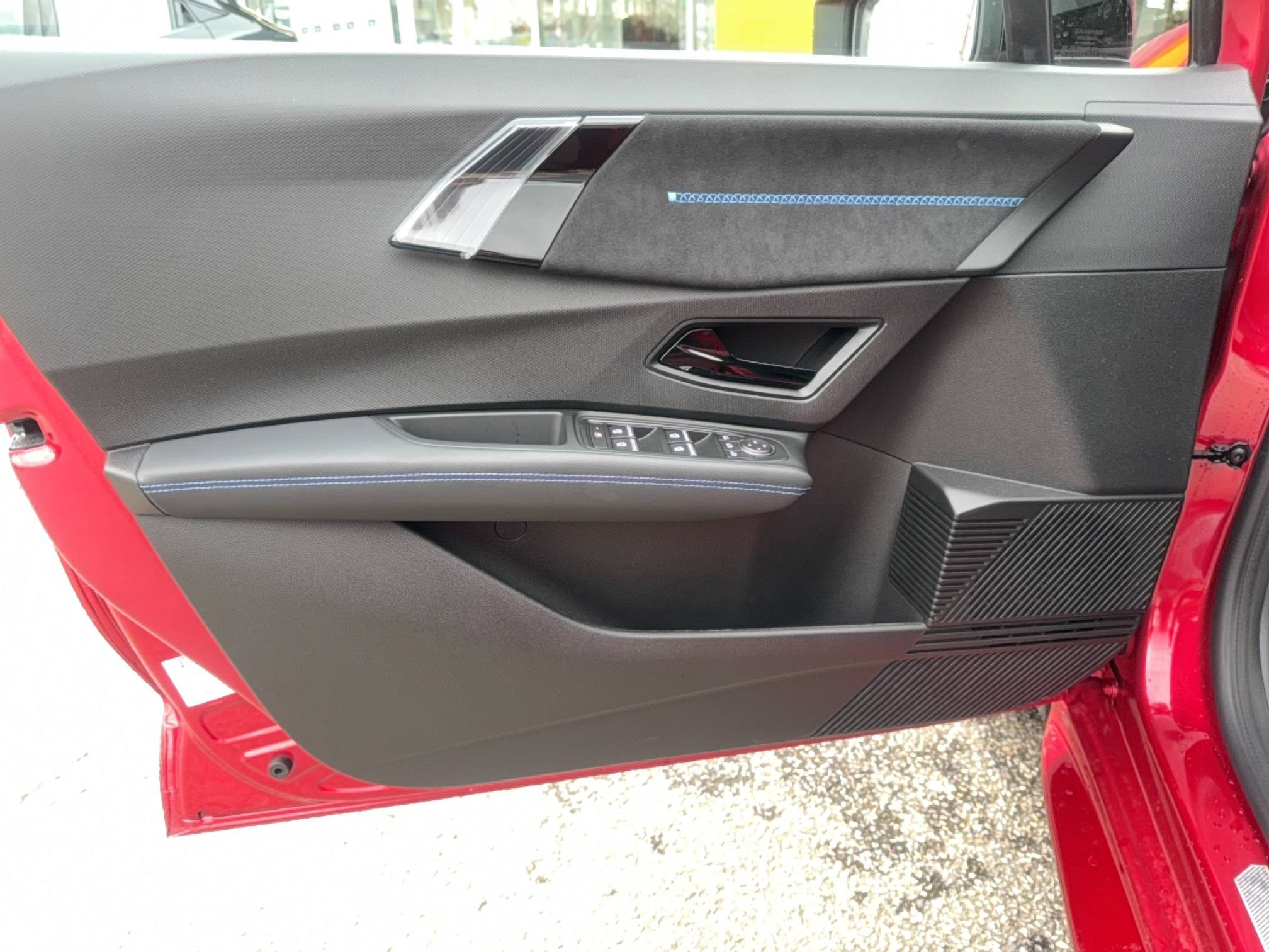 Vente en ligne Renault Clio 6 Clio E-Tech full hybrid 160 ch au prix de 28 990 €