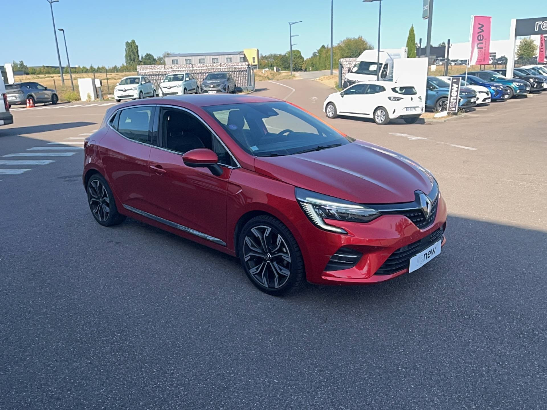 Vente en ligne Renault Clio 5 Clio E-Tech 140 au prix de 14 990 €