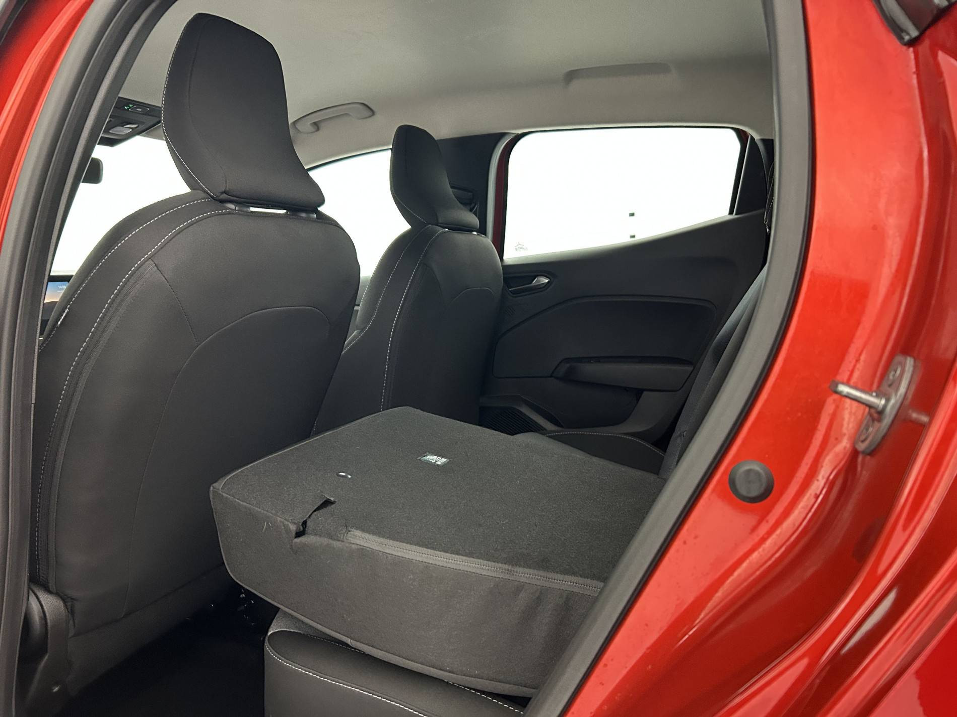 Vente en ligne Renault Clio 5 Clio E-Tech full hybrid 145 ch GSR2 au prix de 19 290 €