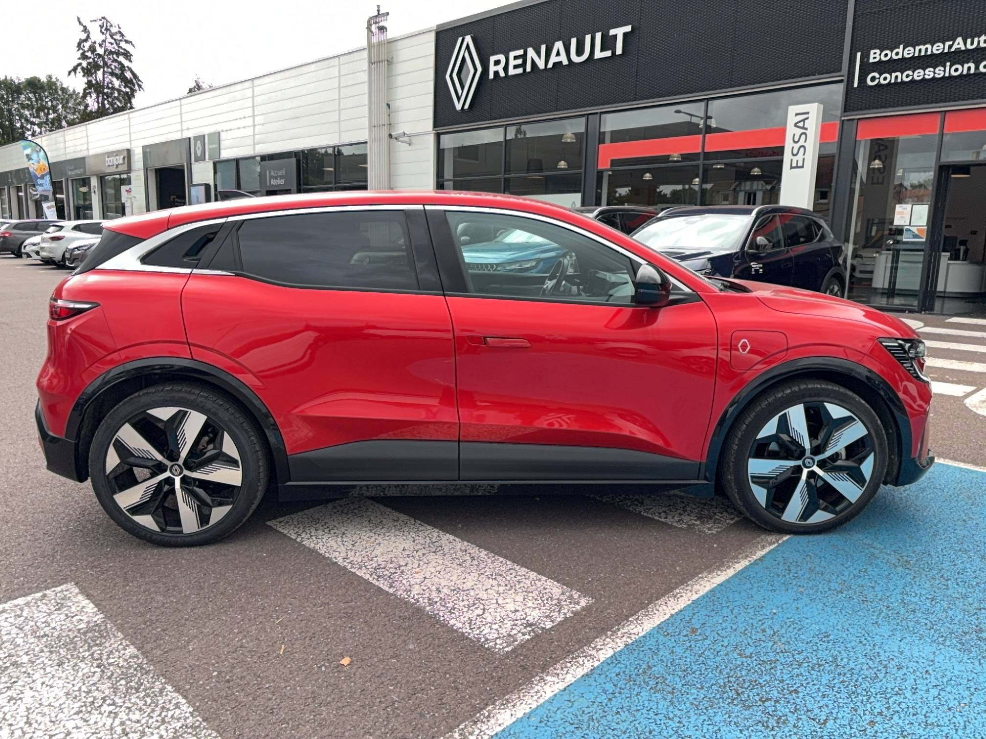 Vente en ligne Renault Megane E-Tech  EV60 220 ch super charge au prix de 27 990 €