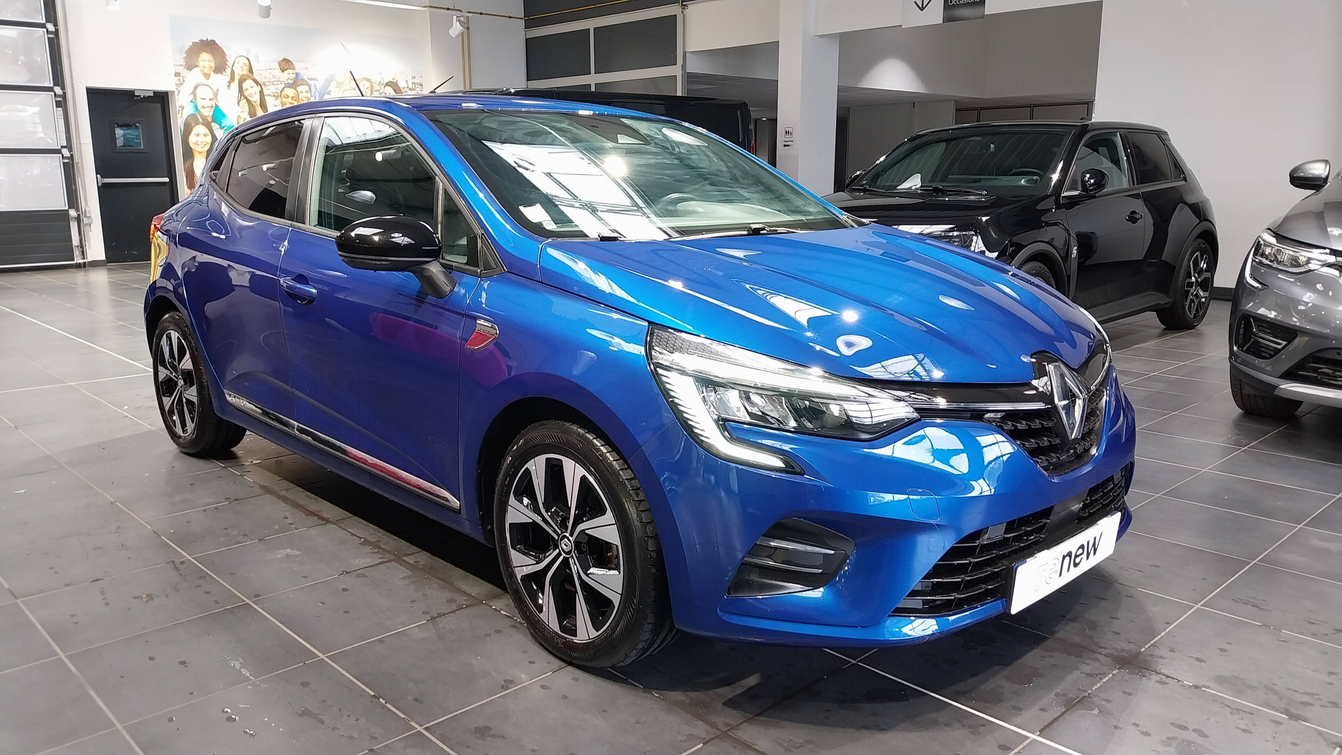 Vente en ligne Renault Clio 5 Clio E-Tech 140 - 21N au prix de 15 990 €
