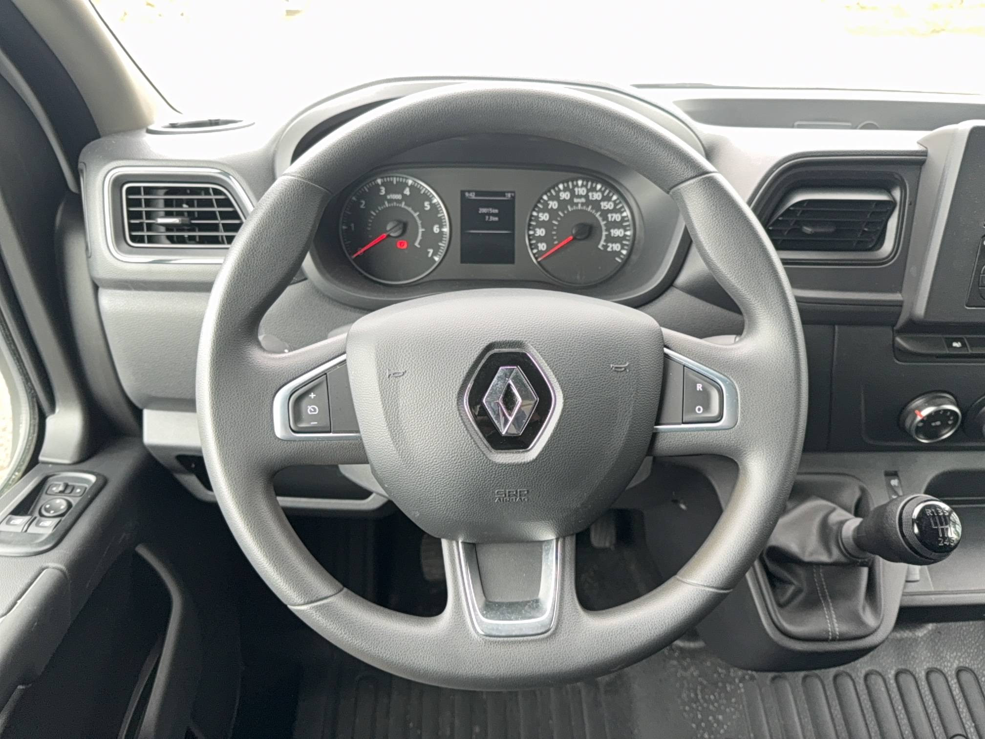Vente en ligne Renault Master Fourgon MASTER FGN TRAC F3500 L2H2 BLUE DCI 135 au prix de 25 490 €