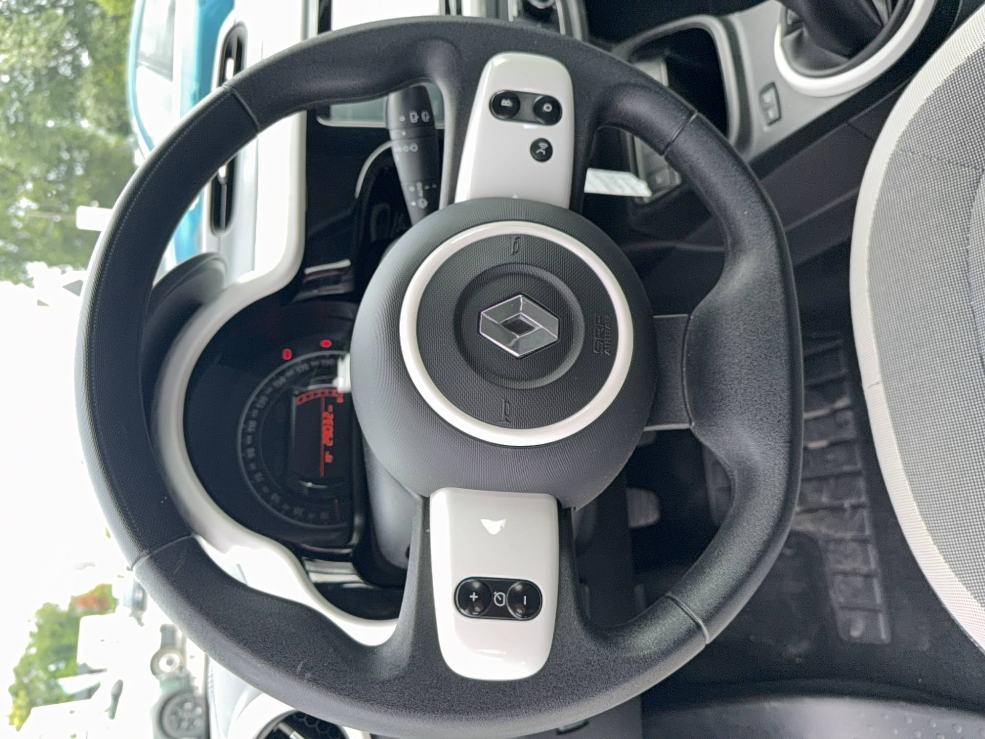Vente en ligne Renault Twingo 3  SCe 65 - 21 au prix de 11 990 €