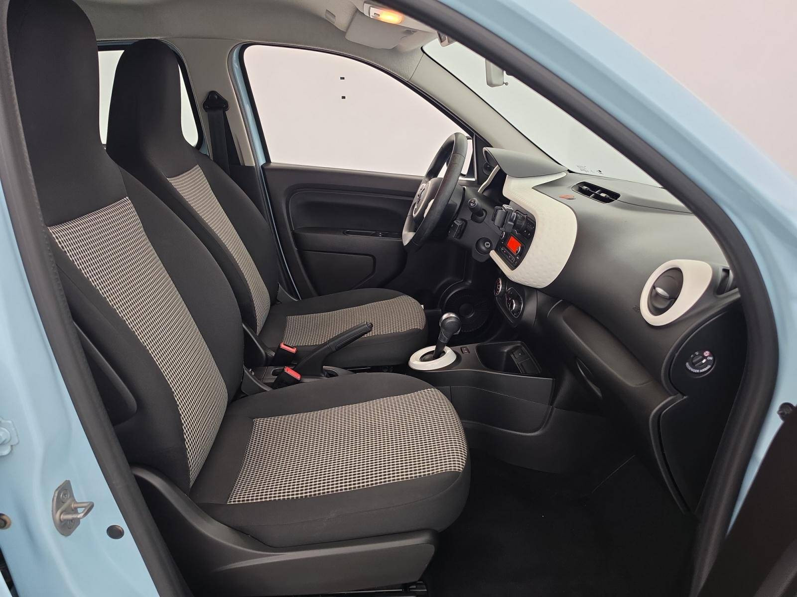 Vente en ligne Renault Twingo Electrique Twingo III E-Tech au prix de 11 900 €