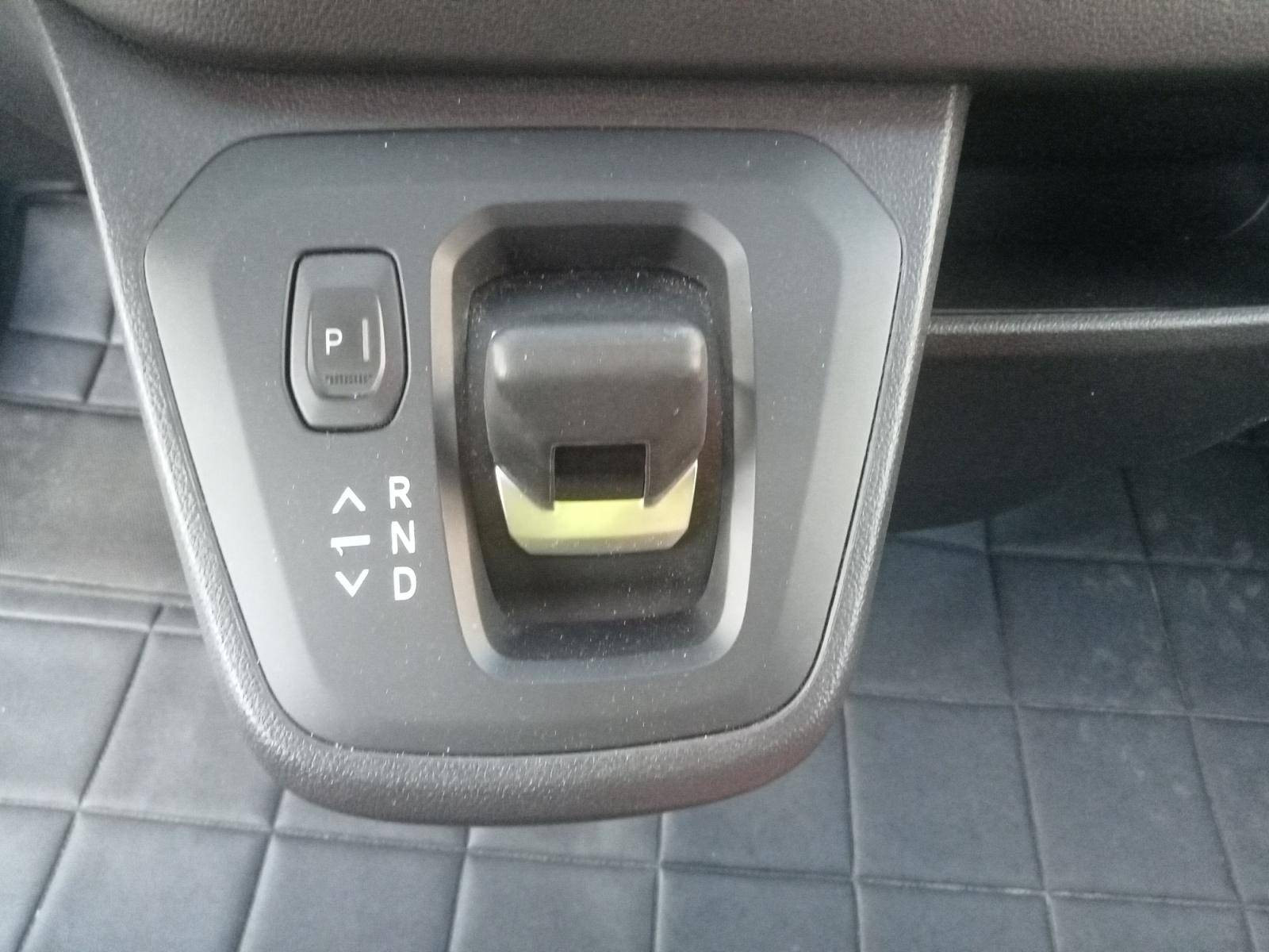 Vente en ligne Renault Trafic 3 Fourgon TRAFIC FG BLUE DCI 170 L1H1 2T8 AUTO au prix de 34 490 €