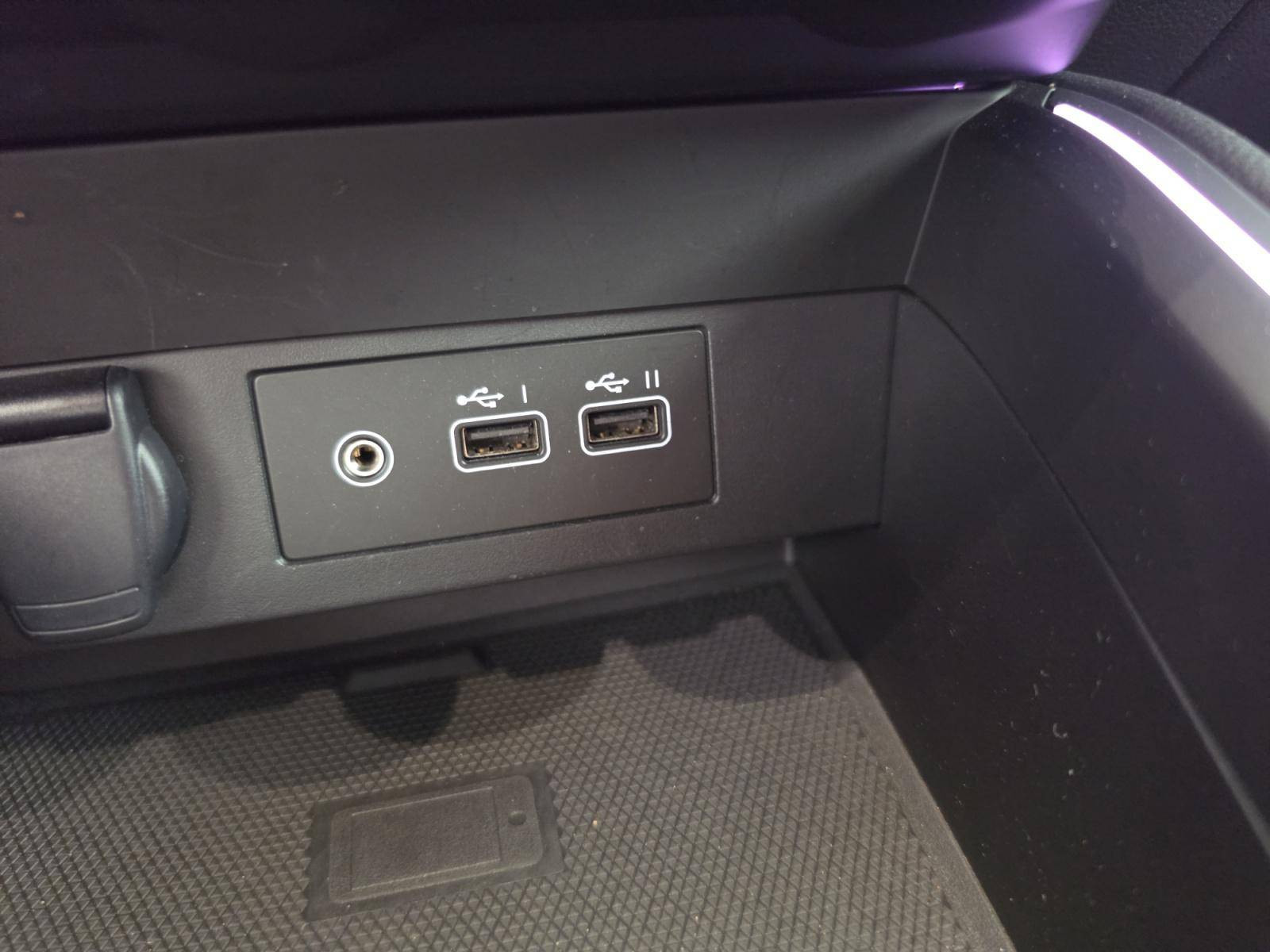 Vente en ligne Renault Clio 5 Clio TCe 90 au prix de 17 990 €