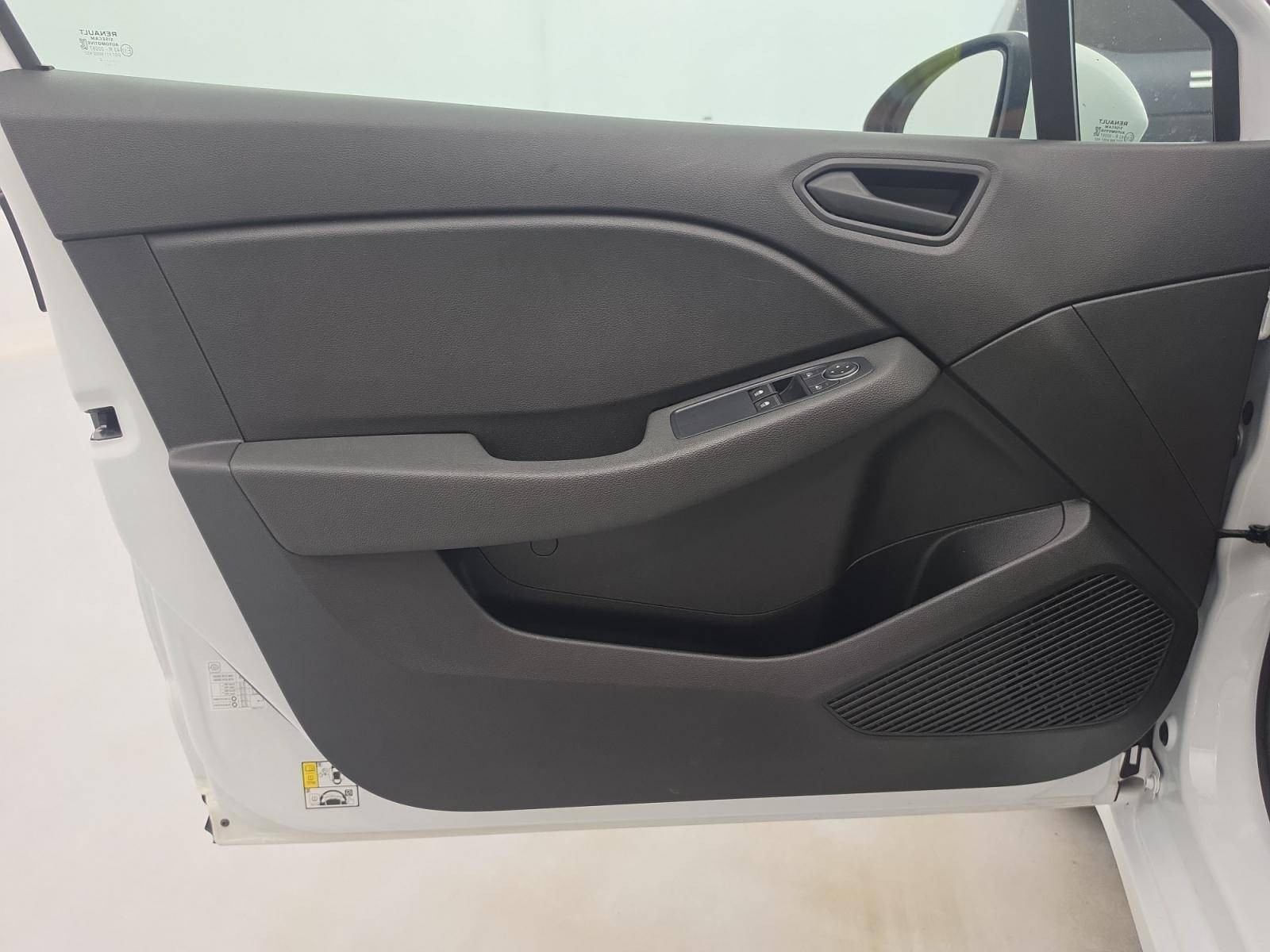 Vente en ligne Renault Clio 5 CLIO SOCIETE BLUE DCI 100 - 21N au prix de 11 990 €