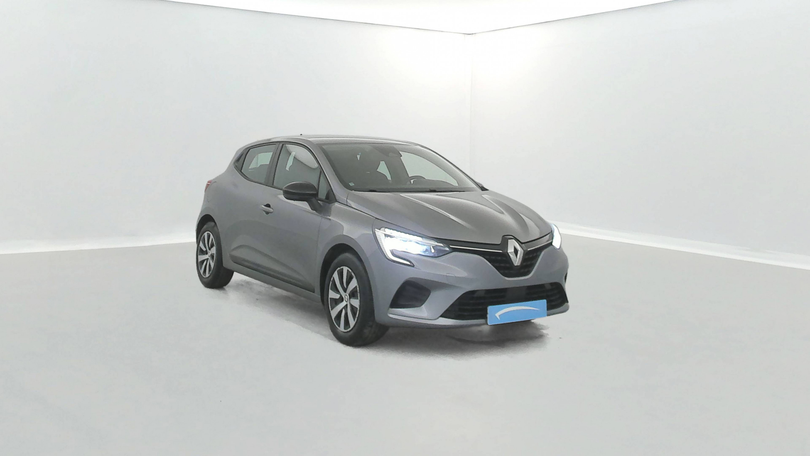 Vente en ligne Renault Clio 5 Clio E-Tech full hybrid 145 au prix de 16 990 €
