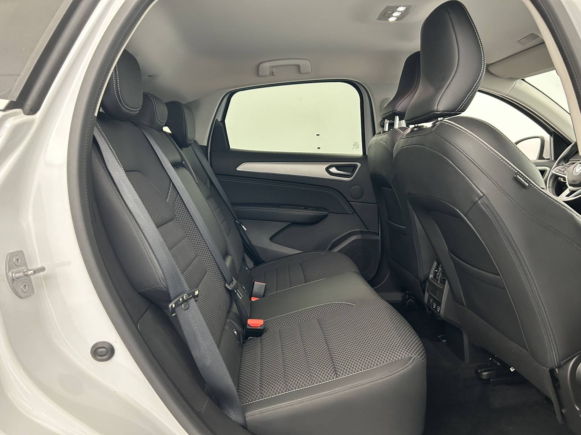 Vente en ligne Renault Arkana  E-Tech 145 - 21B au prix de 16 890 €