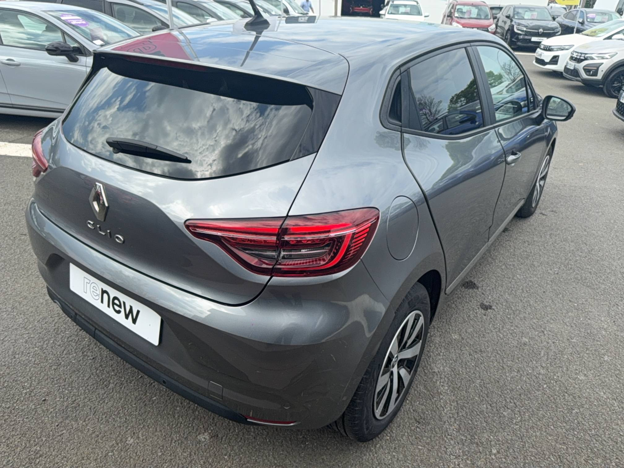 Vente en ligne Renault Clio 5 Clio TCe 90 au prix de 14 990 €