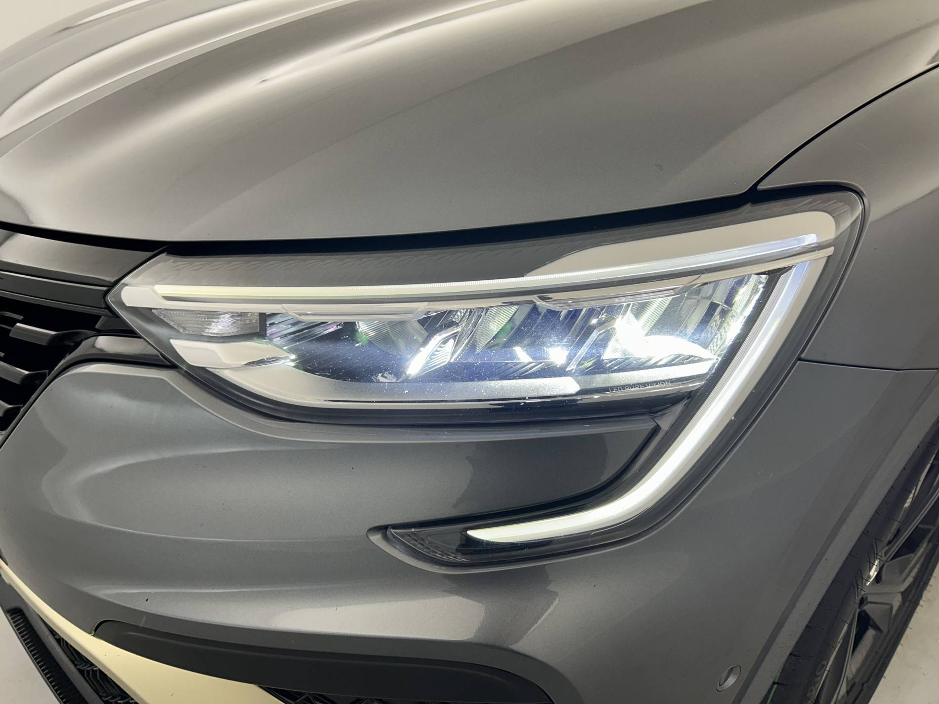 Vente en ligne Renault Arkana  E-Tech hybride 145 - 22 au prix de 18 960 €