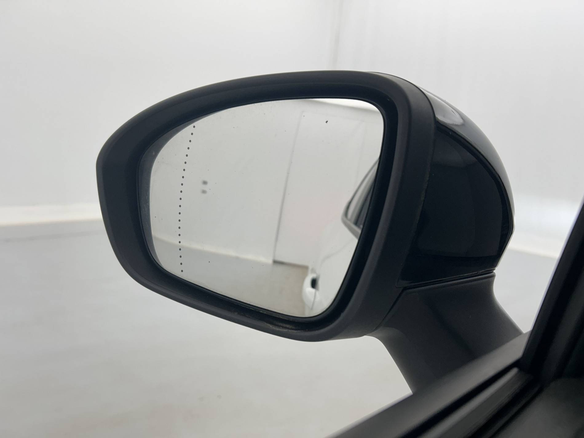 Vente en ligne Renault Clio 5 Clio E-Tech full hybrid 145 au prix de 15 490 €
