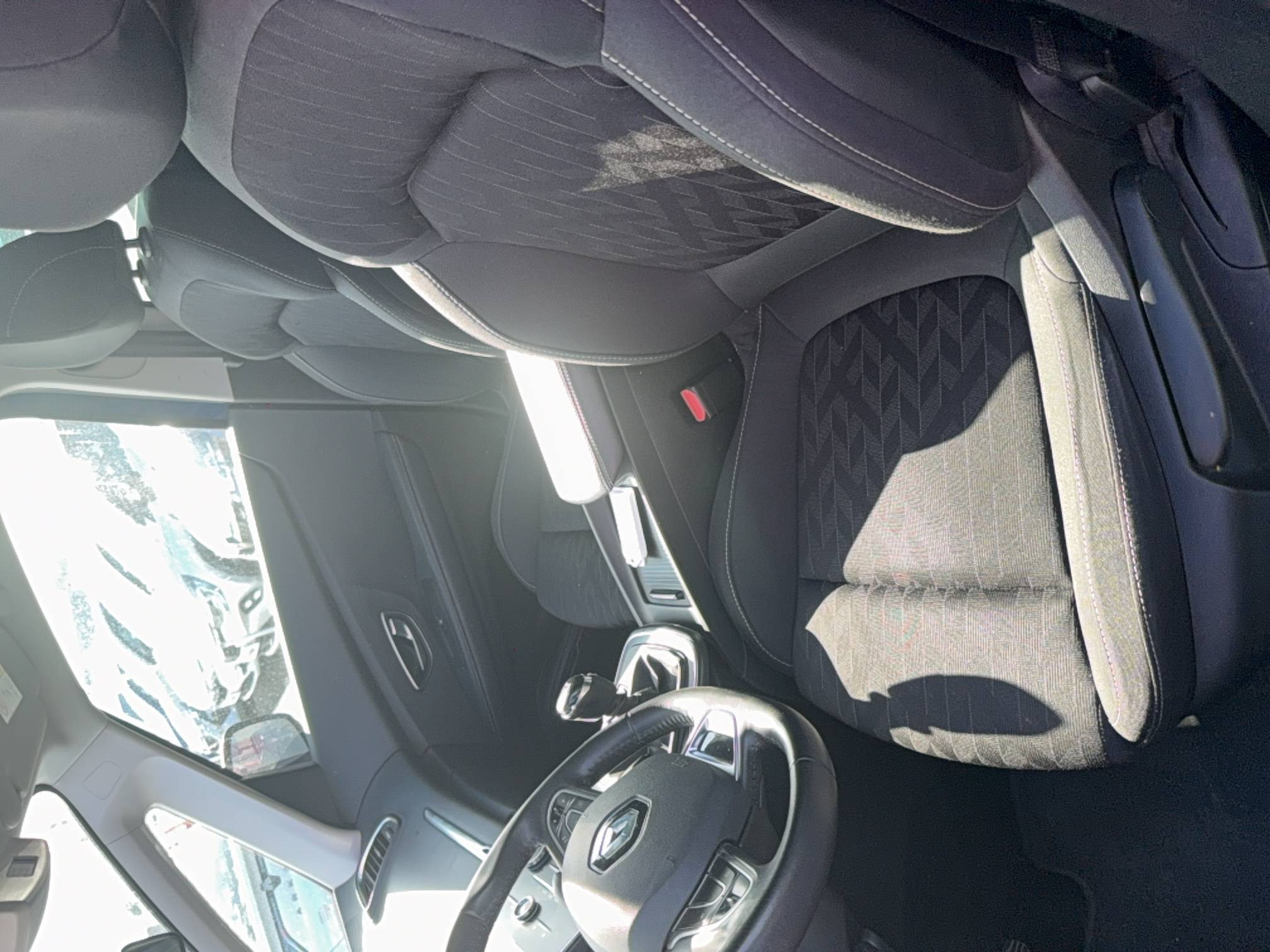 Vente en ligne Renault Scenic 4 Scenic TCe 115 FAP au prix de 12 990 €