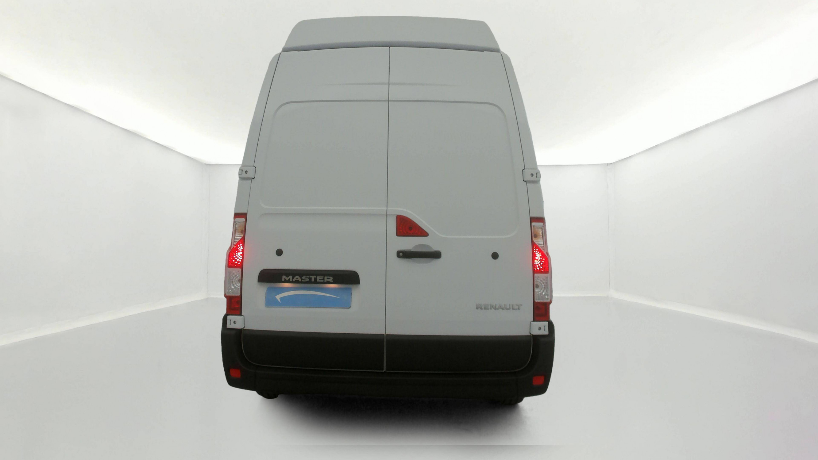 Vente en ligne Renault Master Fourgon MASTER FGN TRAC F3500 L3H3 BLUE DCI 135 au prix de 32 390 €