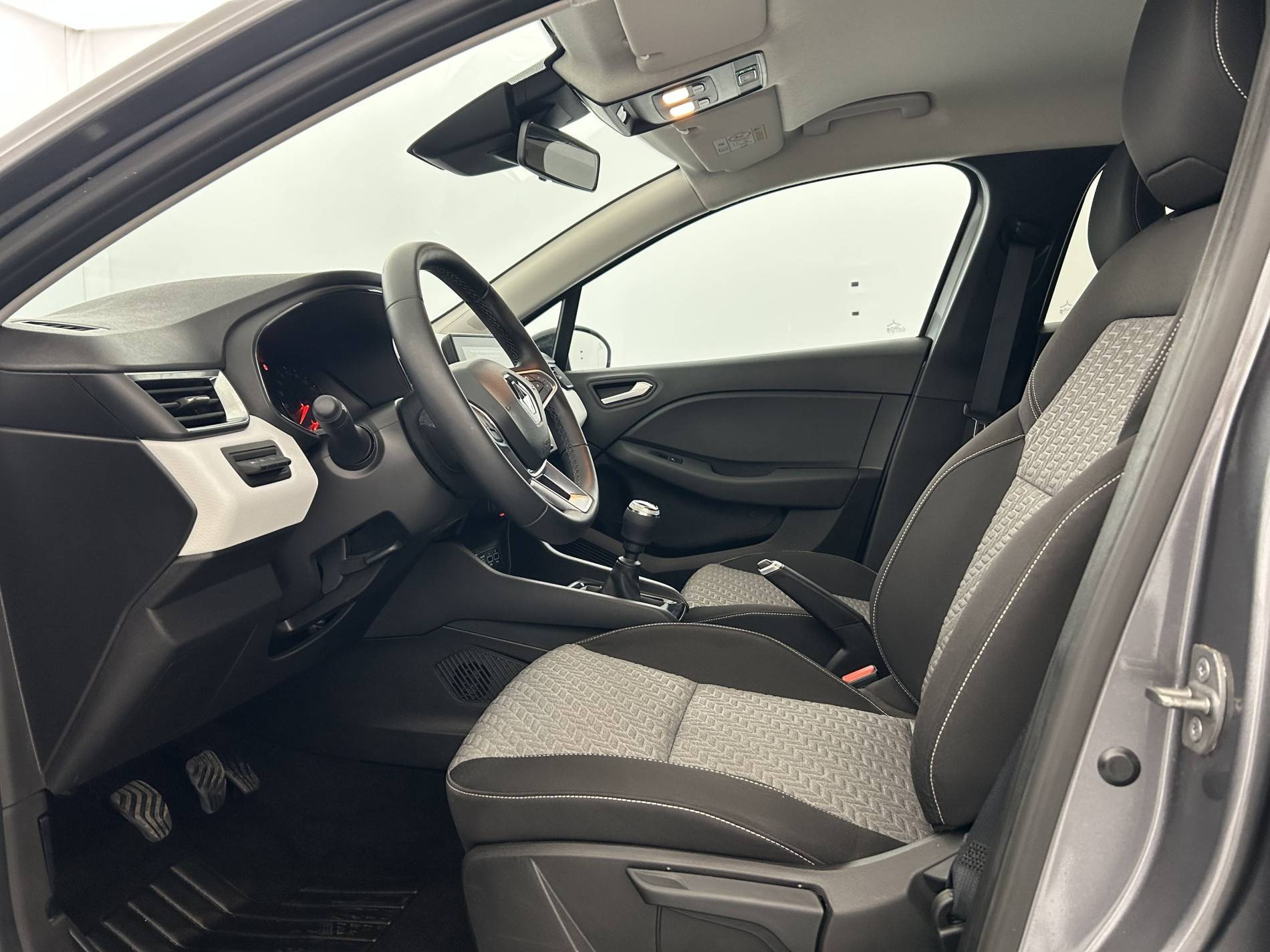 Vente en ligne Renault Clio 5 Clio TCe 90 au prix de 14 690 €
