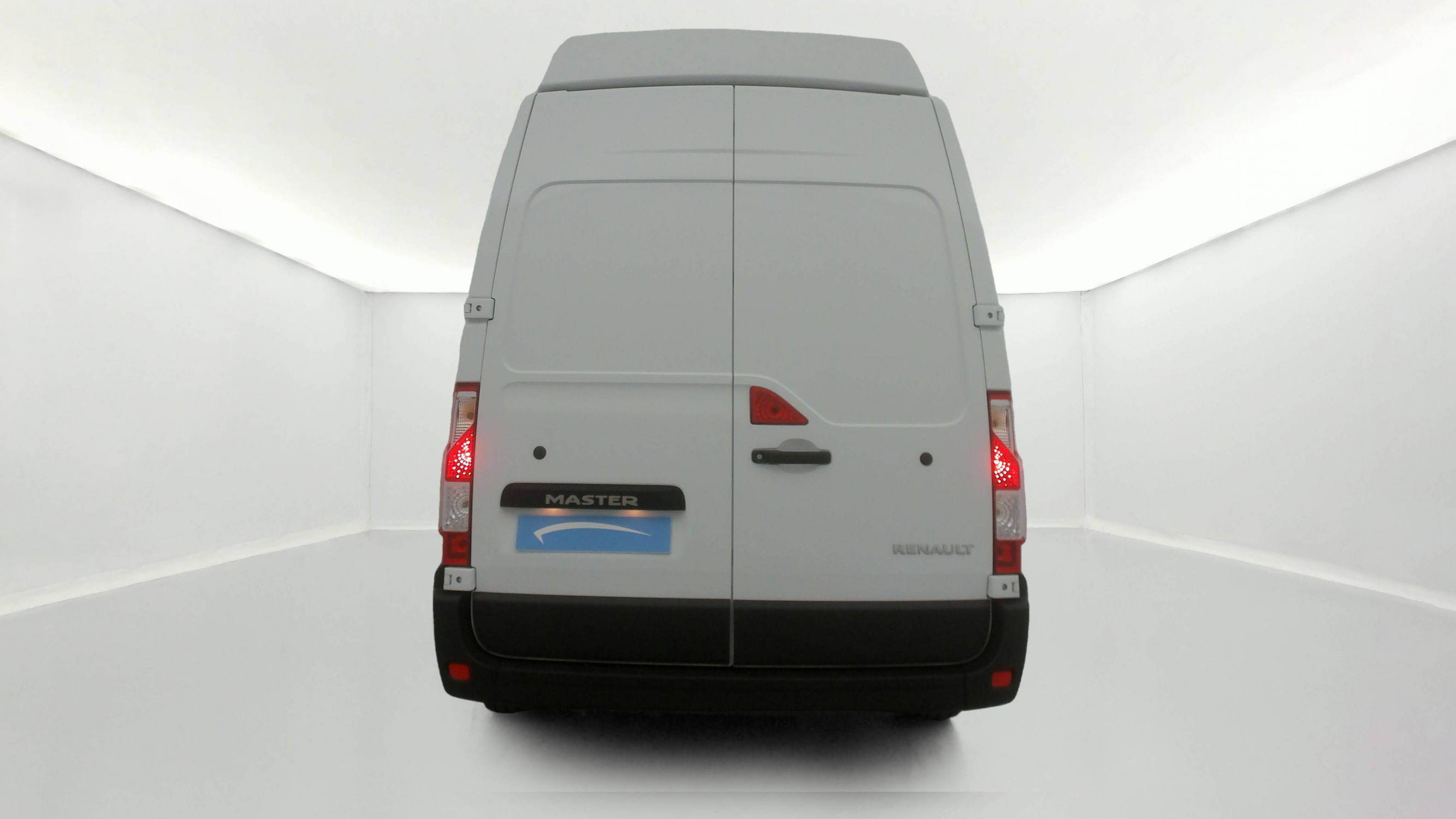 Vente en ligne Renault Master Fourgon MASTER FGN TRAC F3500 L3H3 BLUE DCI 135 au prix de 28 990 €
