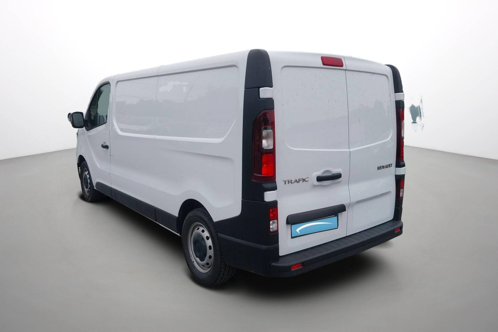 Vente en ligne Renault Trafic 3 Fourgon TRAFIC FGN L2H1 3000 KG BLUE DCI 130 au prix de 22 990 €