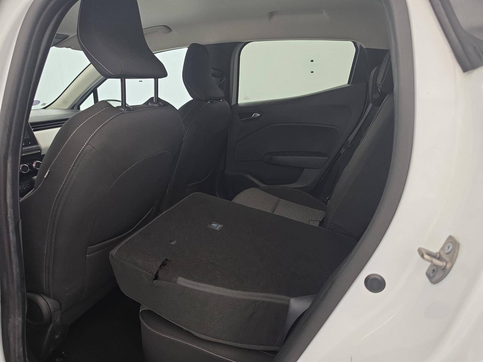 Vente en ligne Renault Clio 5 Clio E-Tech full hybrid 145 au prix de 15 890 €