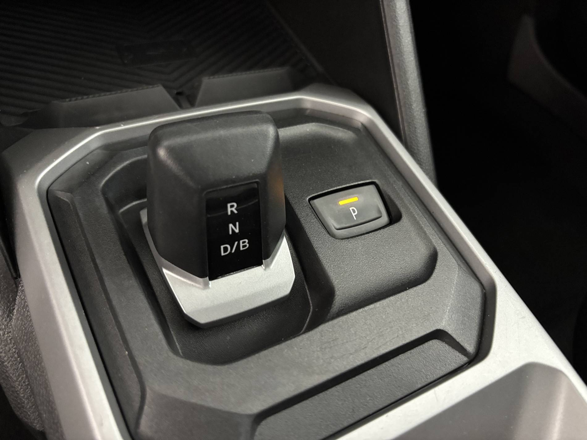 Vente en ligne Dacia Duster  Hybrid 140 au prix de 25 990 €