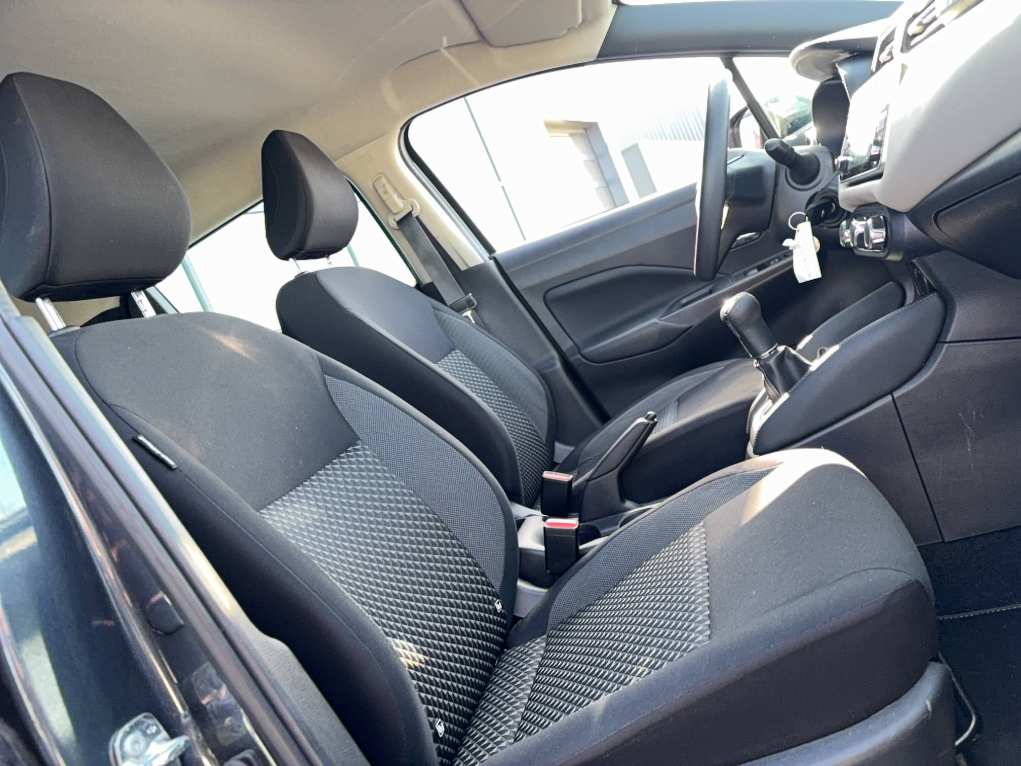 Vente en ligne Nissan Micra Micra IG-T 92 au prix de 11 990 €