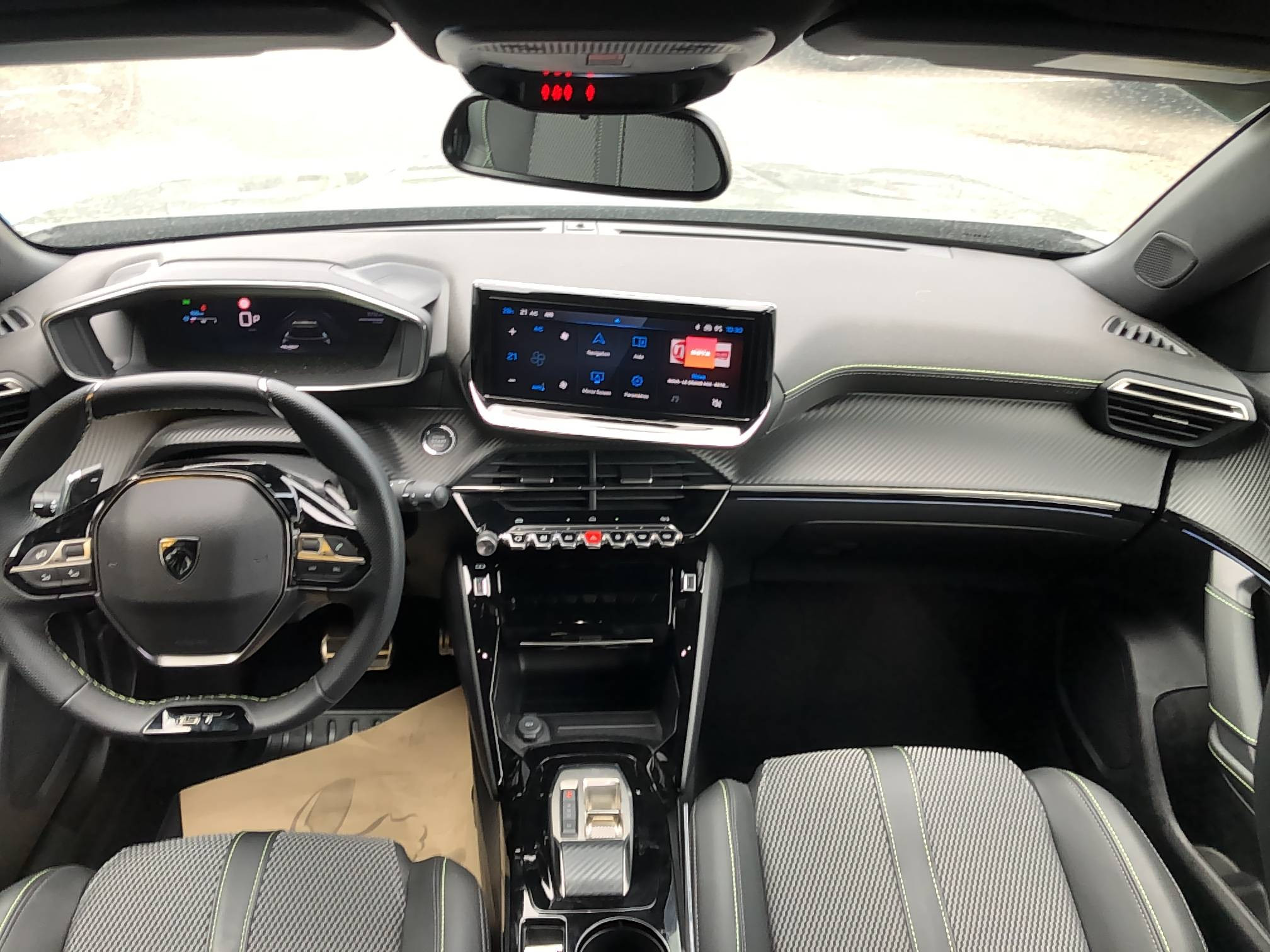 Vente en ligne Peugeot 2008  Hybrid 145 e-DCS6 au prix de 27 770 €