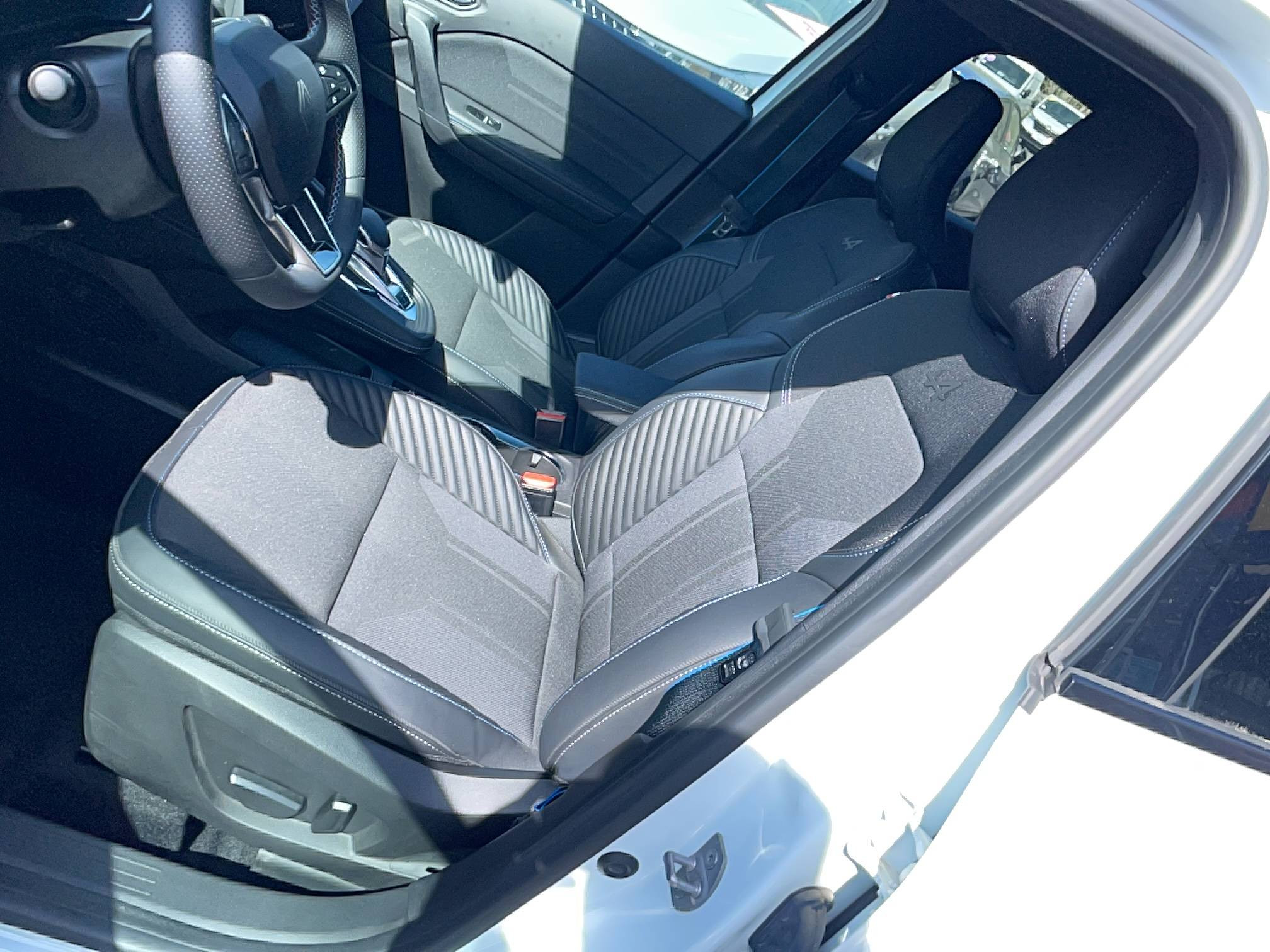 Vente en ligne Renault Symbioz  E-Tech full hybrid 145 au prix de 31 970 €