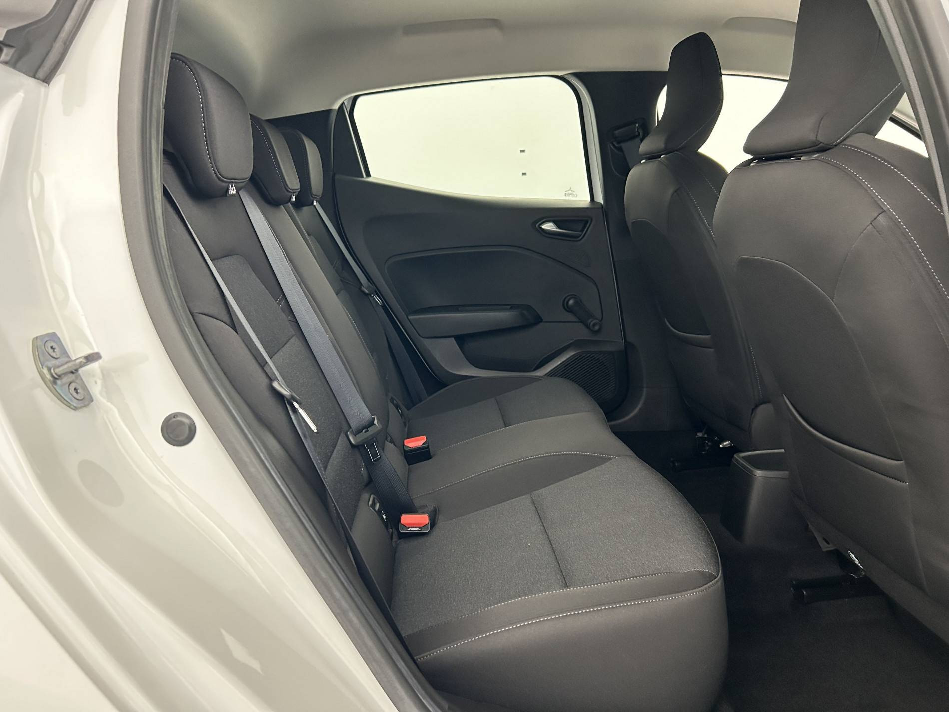 Vente en ligne Renault Clio 5 Clio TCe 90 au prix de 13 790 €