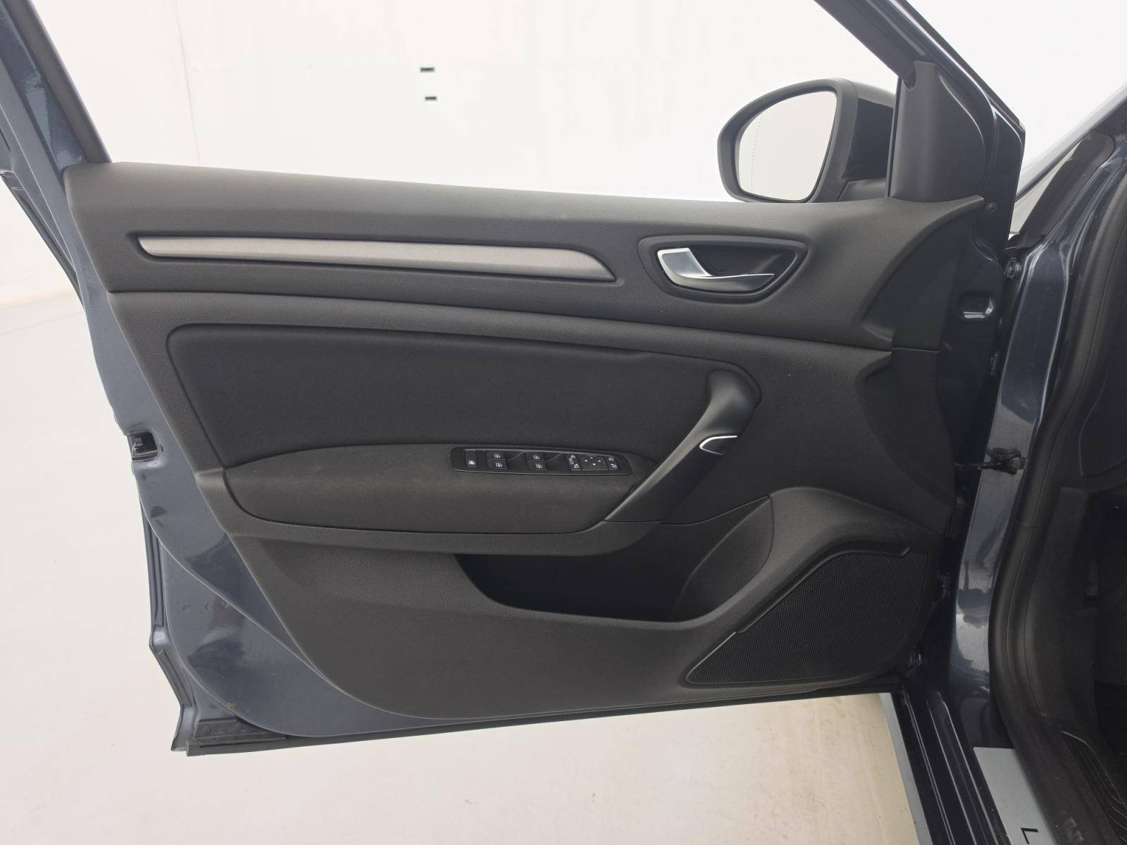 Vente en ligne Renault Megane 4 Mégane IV Berline Blue dCi 115 - 21B au prix de 14 950 €